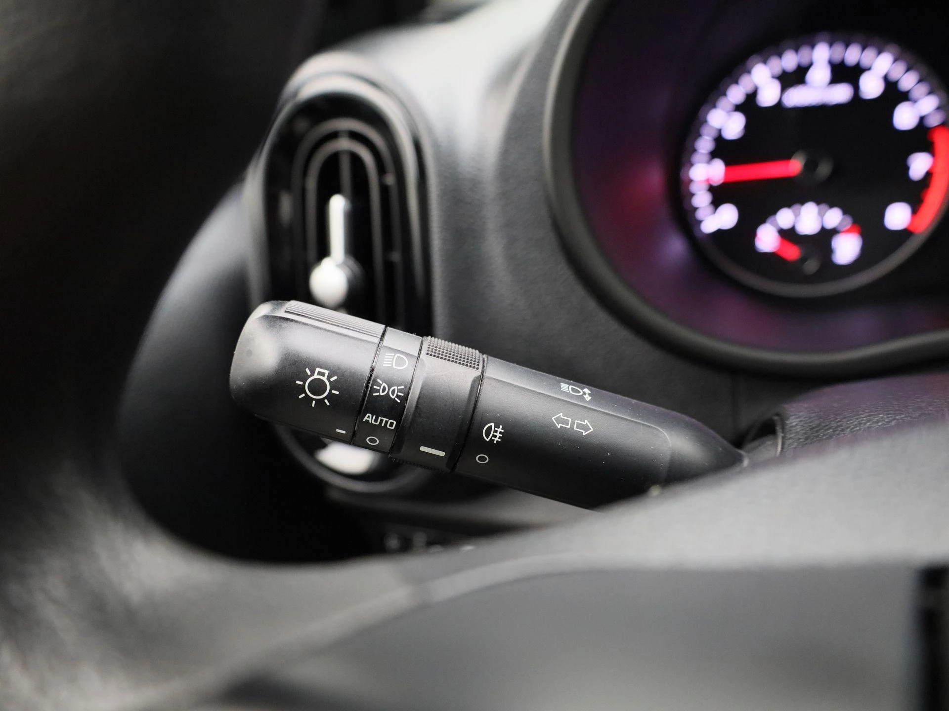 Kia-Picanto-image-20