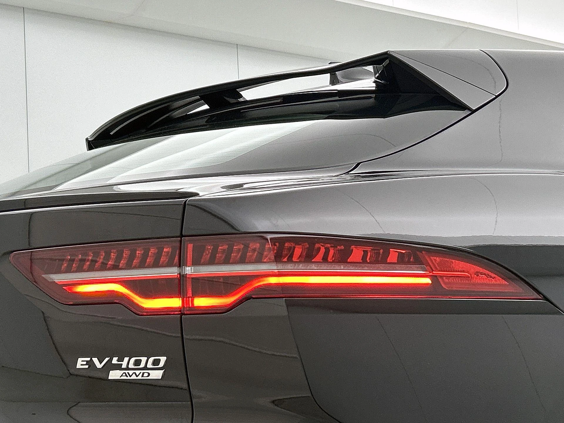 Jaguar-I-PACE-image-34