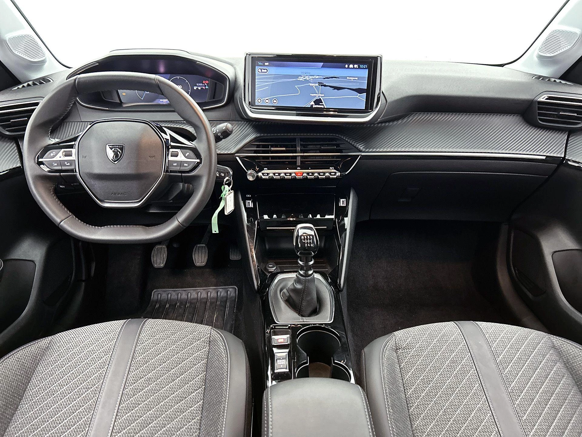 Peugeot-208-image-20