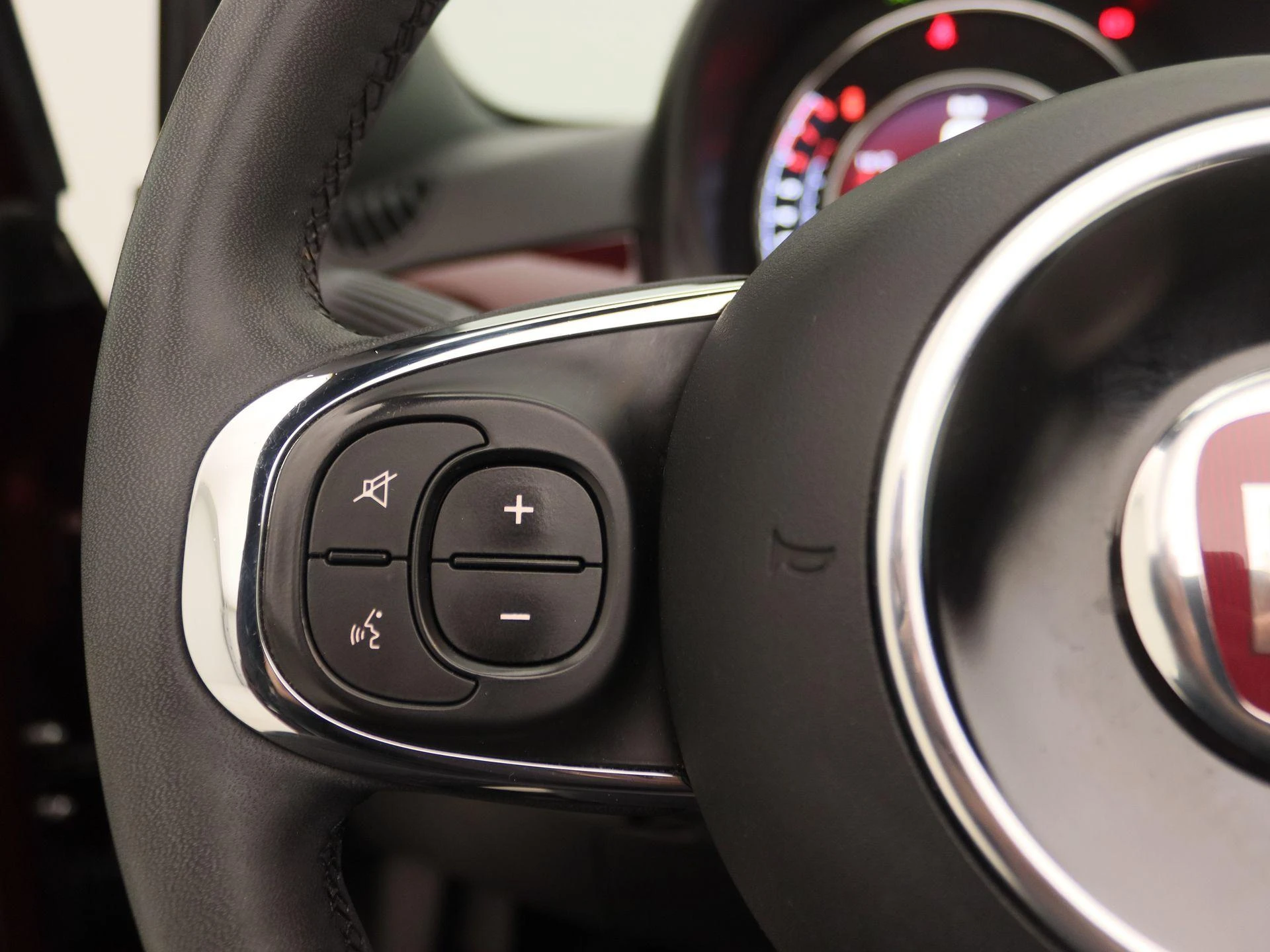 Fiat-500C-image-18