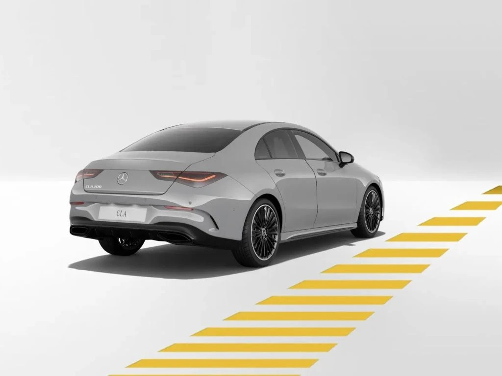 Mercedes-Benz-CLA 200-image-6