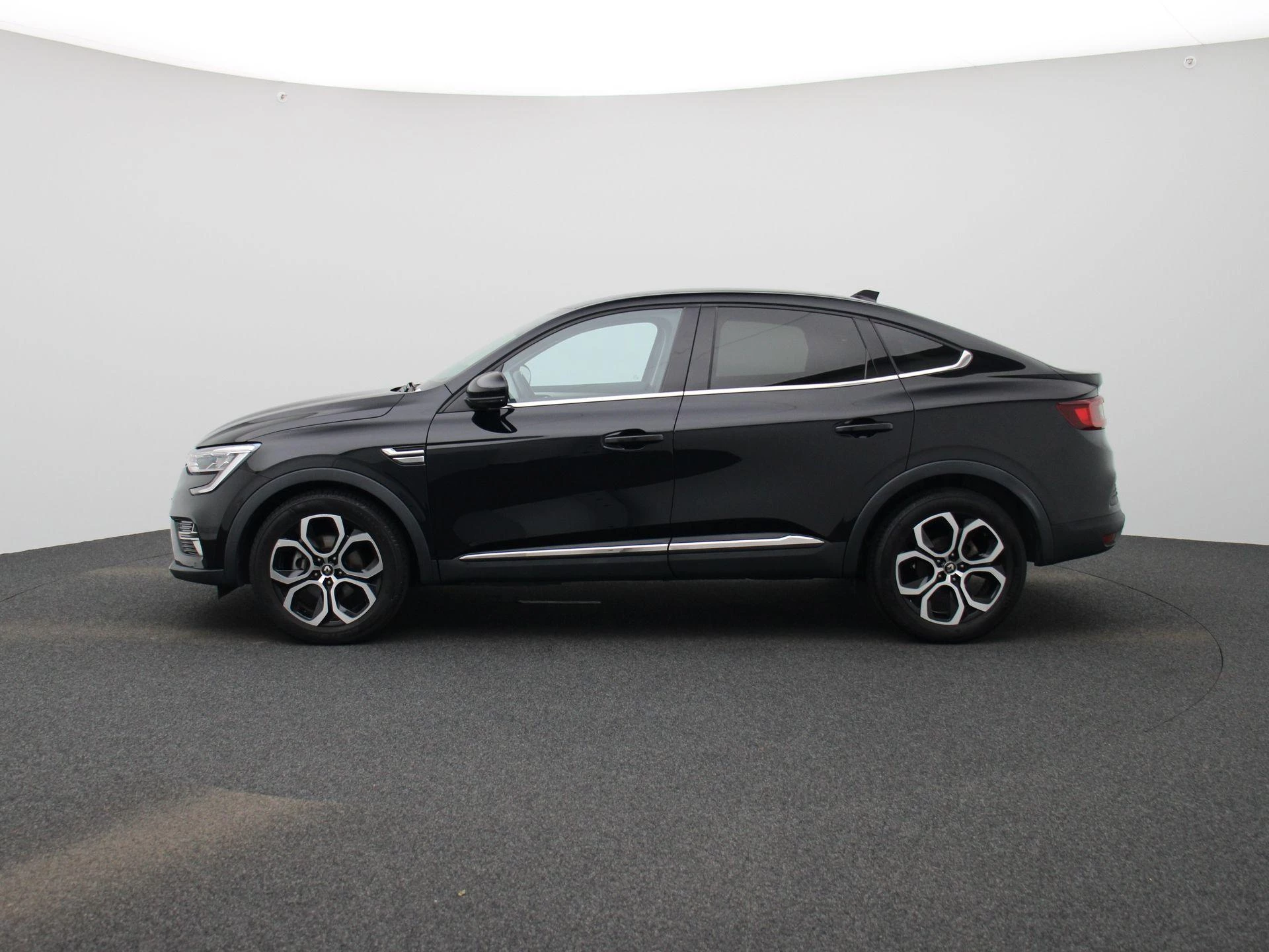 Renault-Arkana-image-3