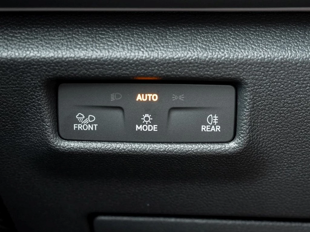 Volkswagen Tiguan 1,5 eTSI DSG Goal,AHK,LED,ACC,Navi Lenkrad/Sitzheizung,Climatronic,ALU