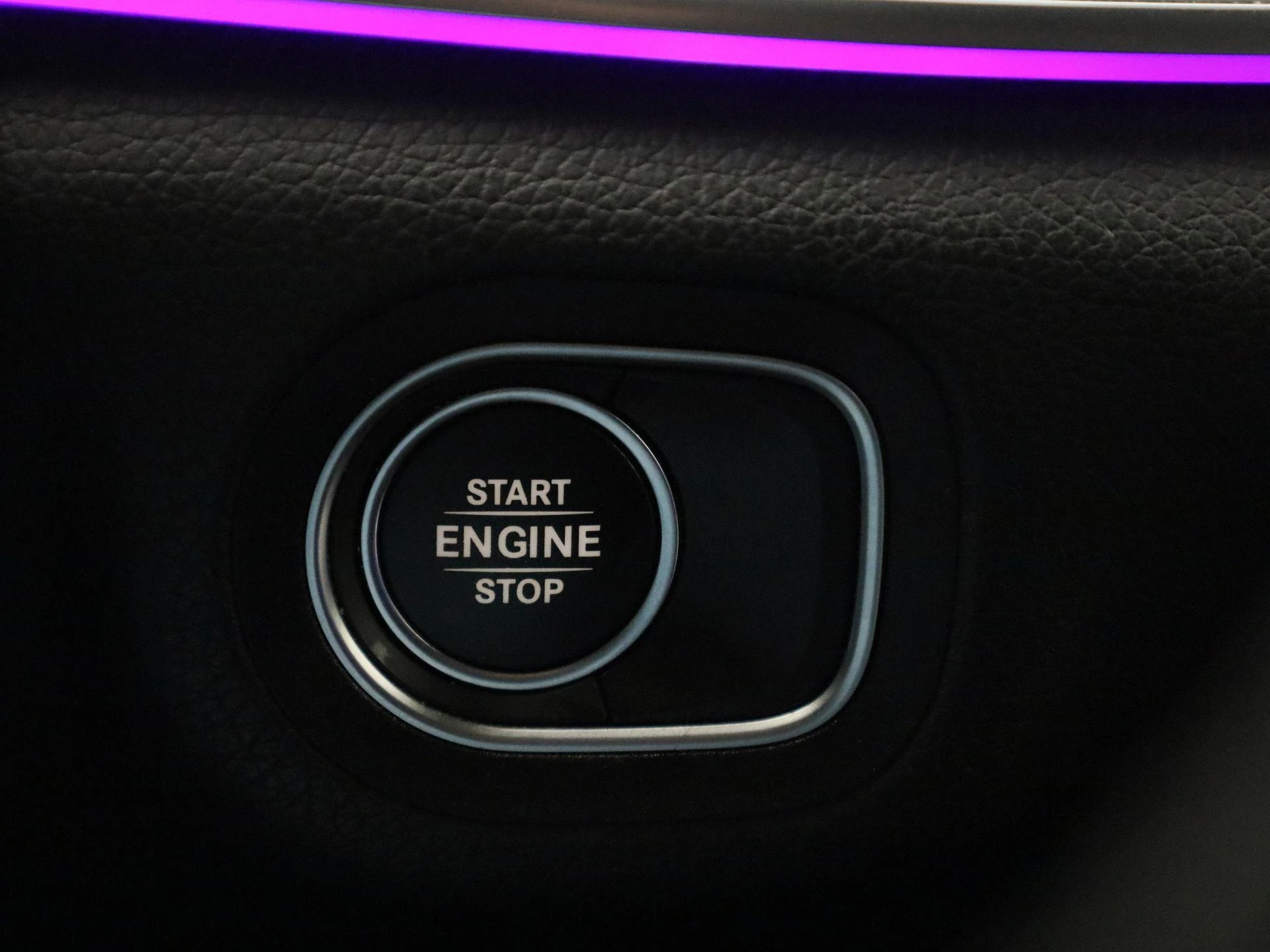 Mercedes-Benz-GLE-image-28