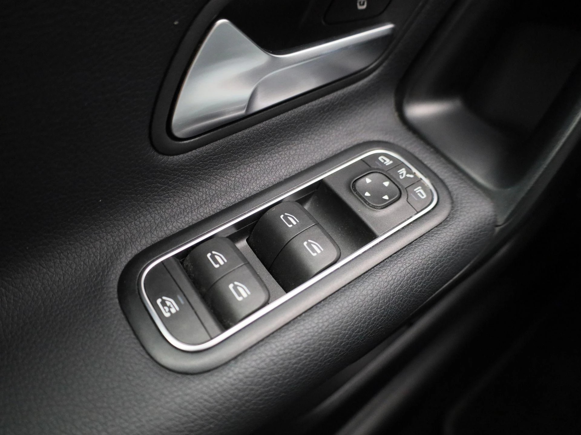 Mercedes-Benz-A-Klasse-image-23