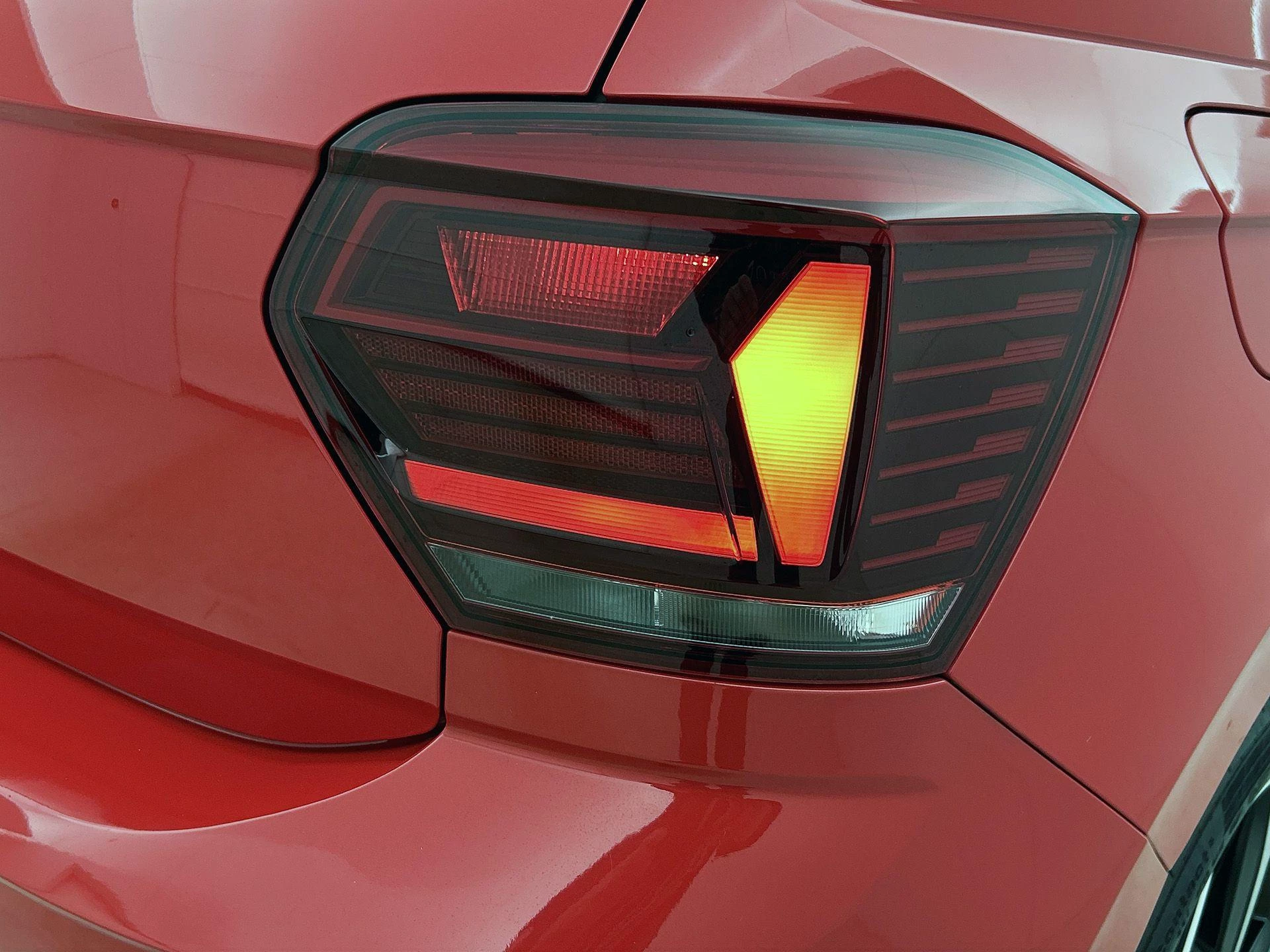 Volkswagen-Polo-image-24