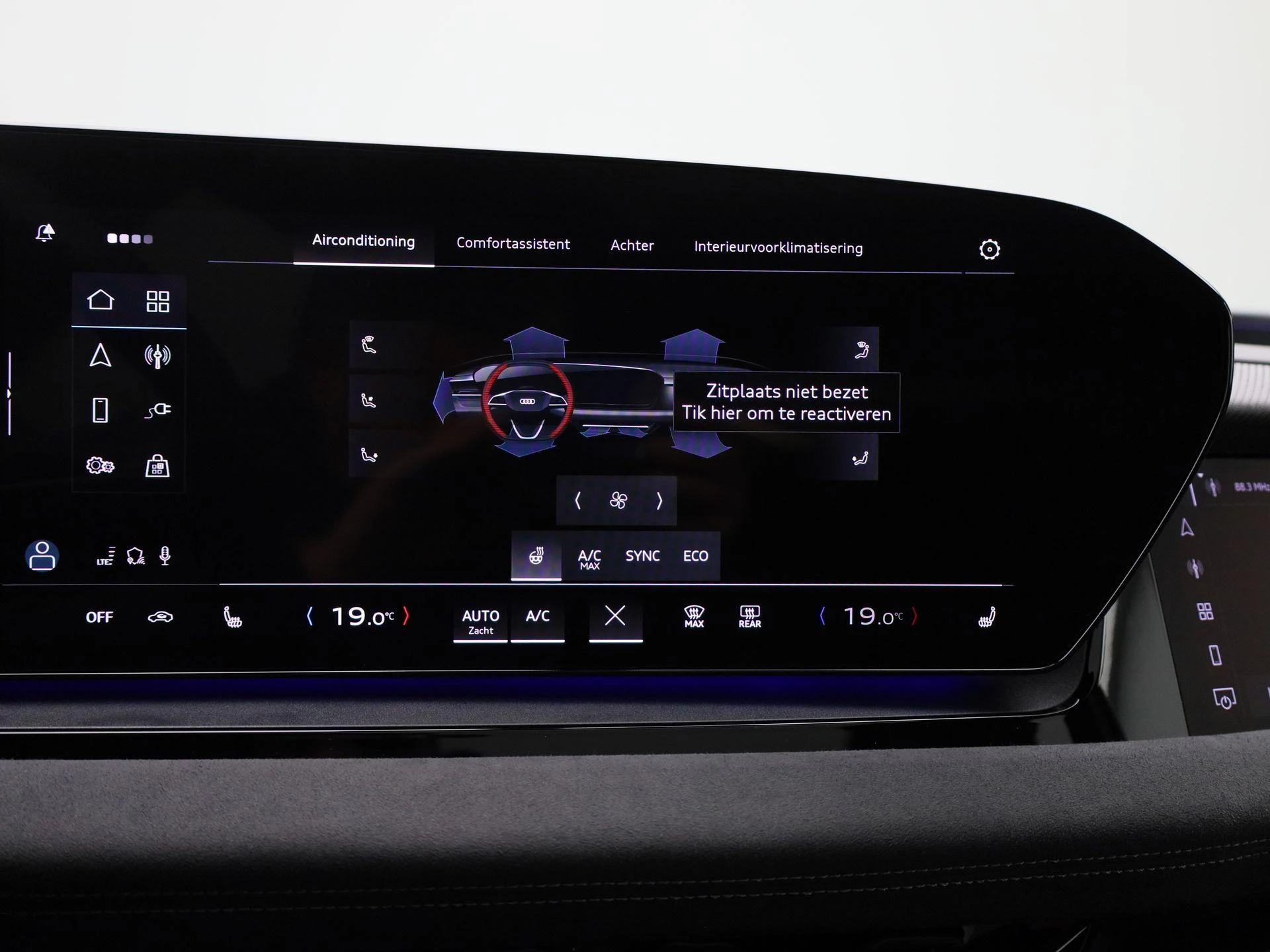 Audi-Q6 e-tron-image-15