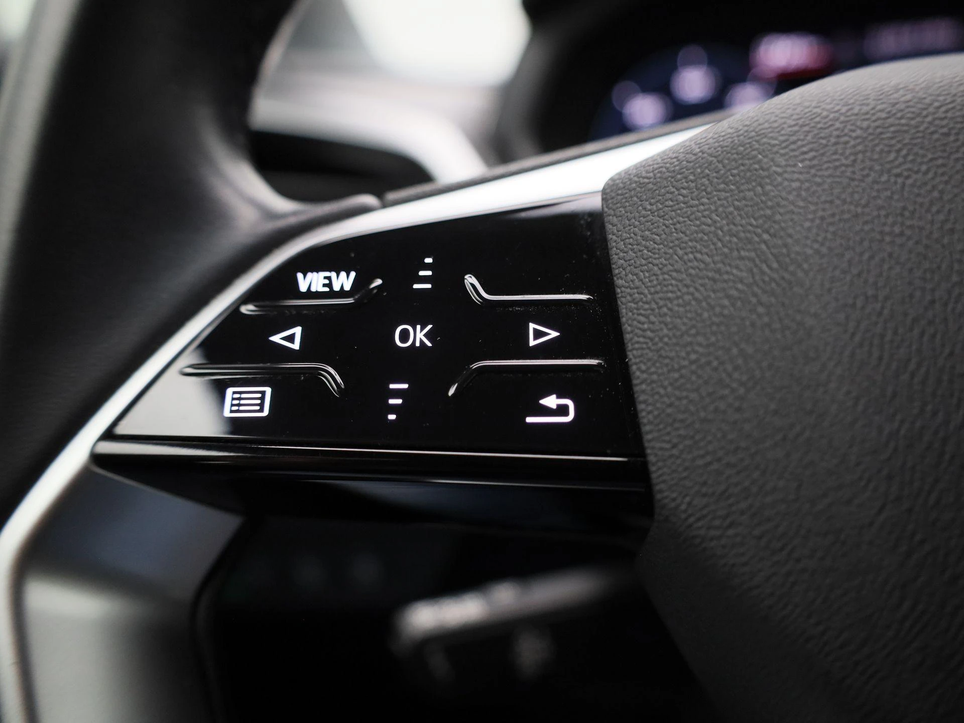 Audi-Q4 e-tron-image-20
