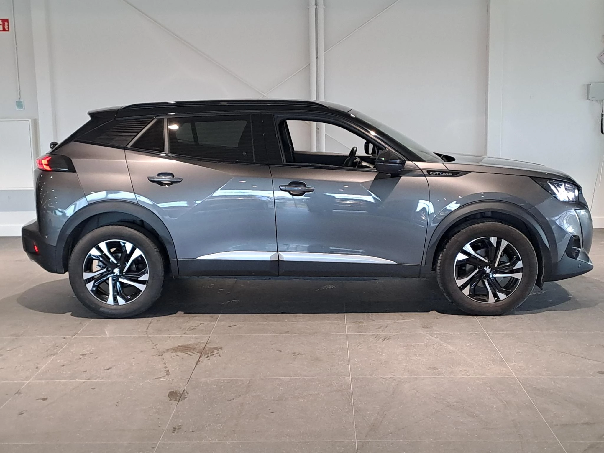 Peugeot-2008-image-3