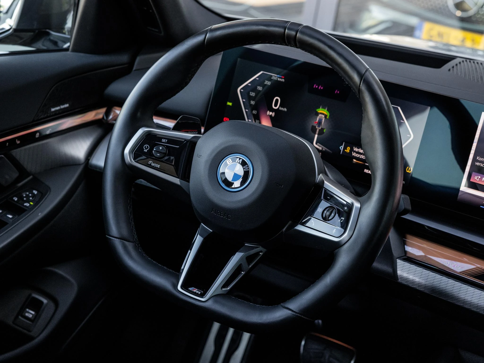 BMW-i5-image-17