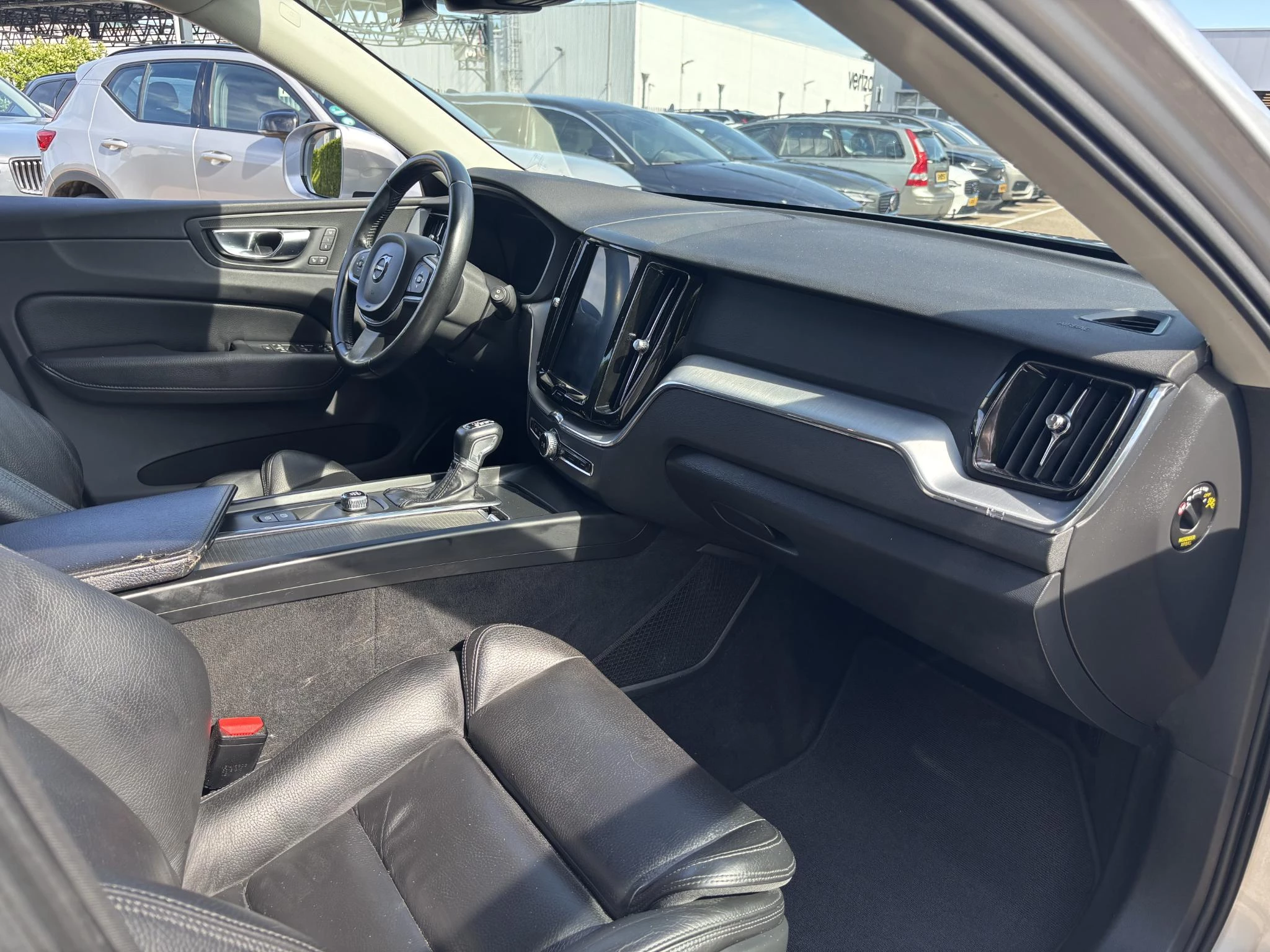 Volvo XC60 T5 Momentum Leder Automaat