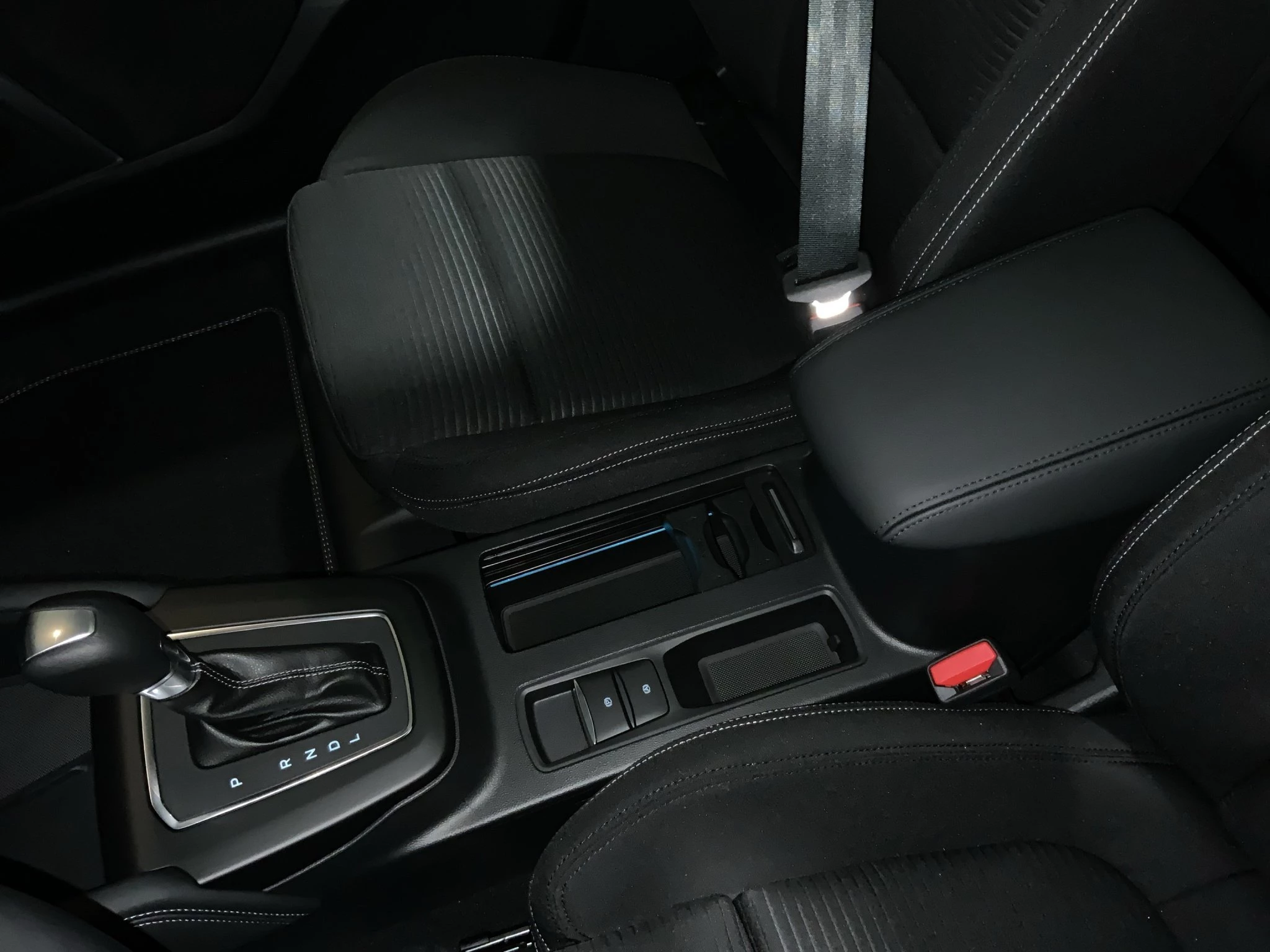 Ford Focus Titanium X Lim. 1.0 EcoBoost Hybrid 114kW(155PS) Aut. Panor.-Dach