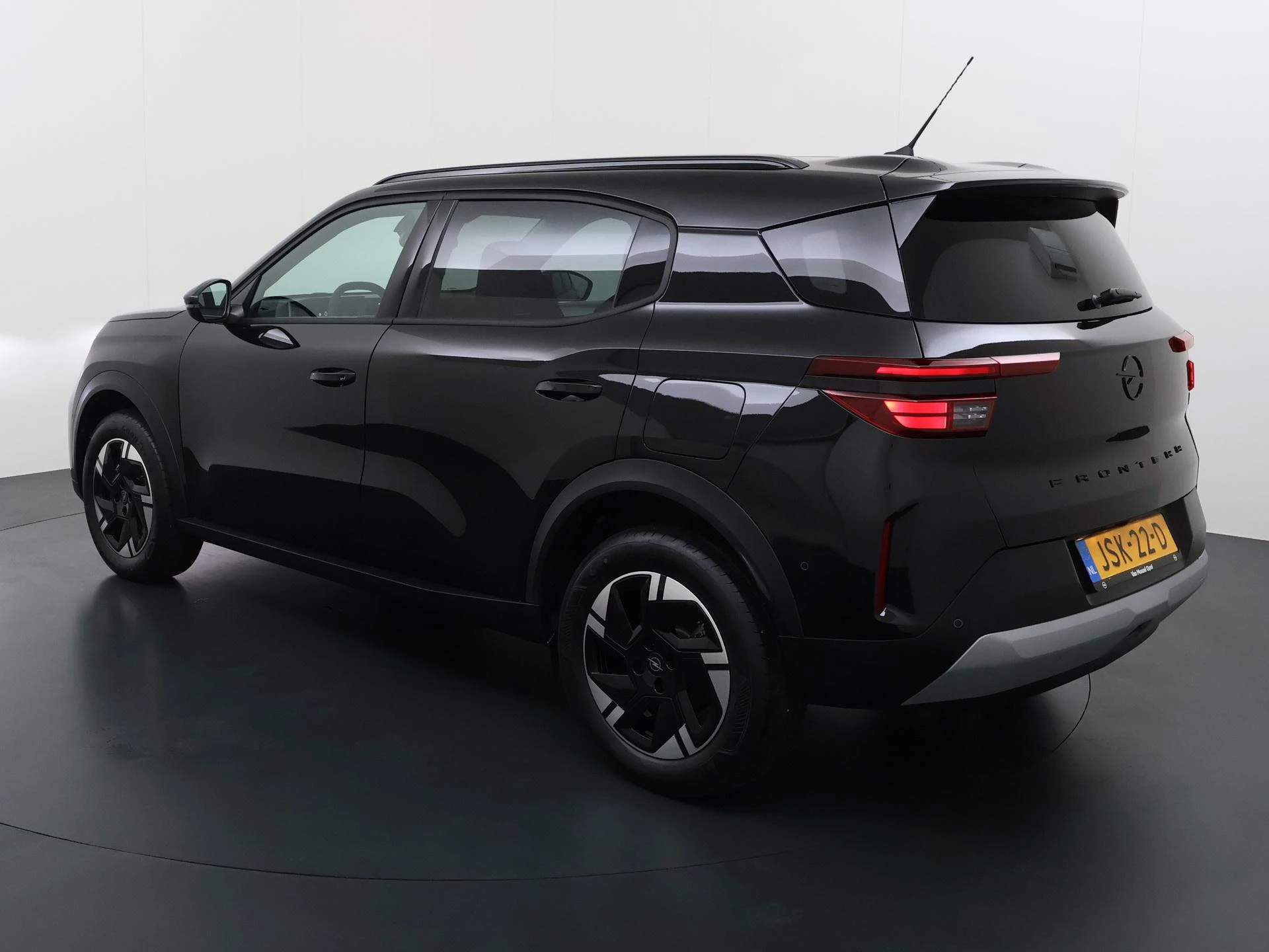 Opel-Frontera-image-6