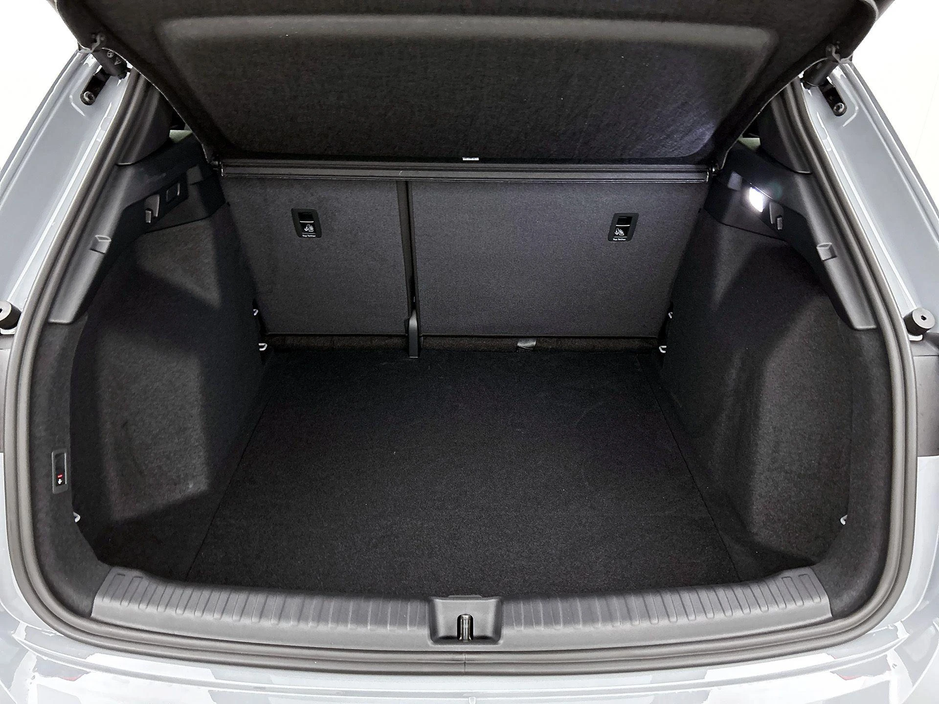 Audi-Q4 e-tron-image-14