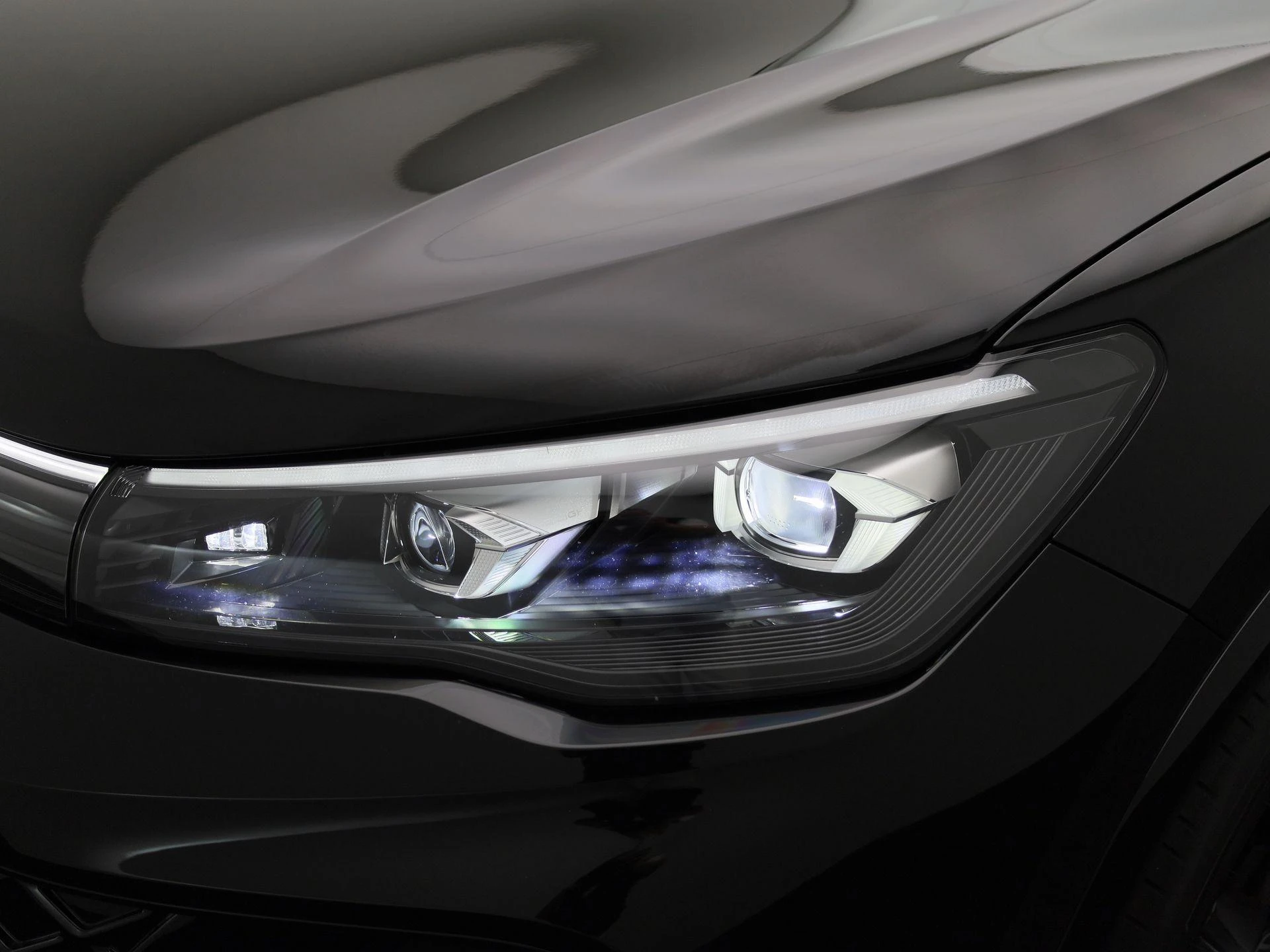 Volkswagen-Tiguan-image-14