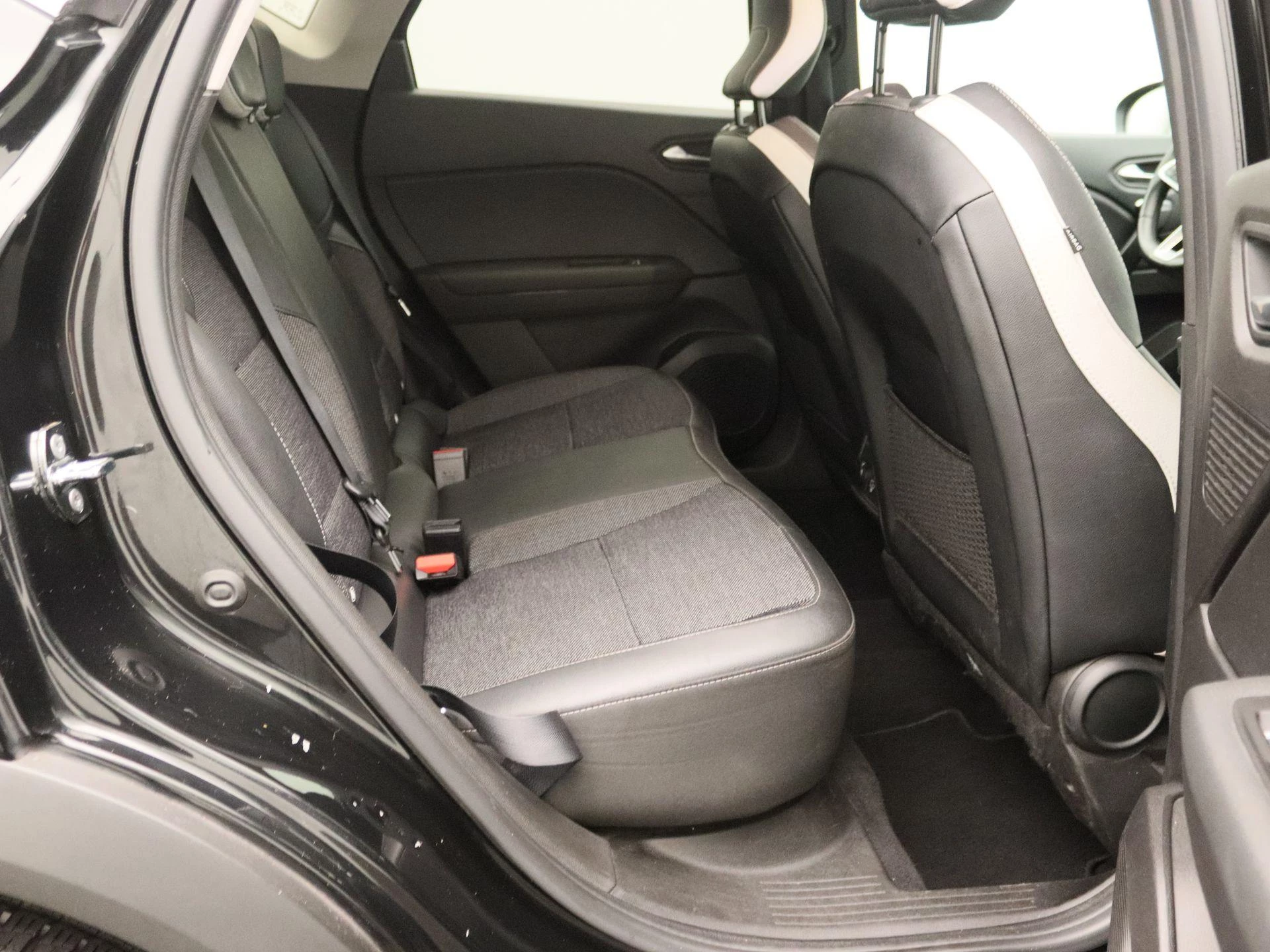 Renault-Captur-image-25
