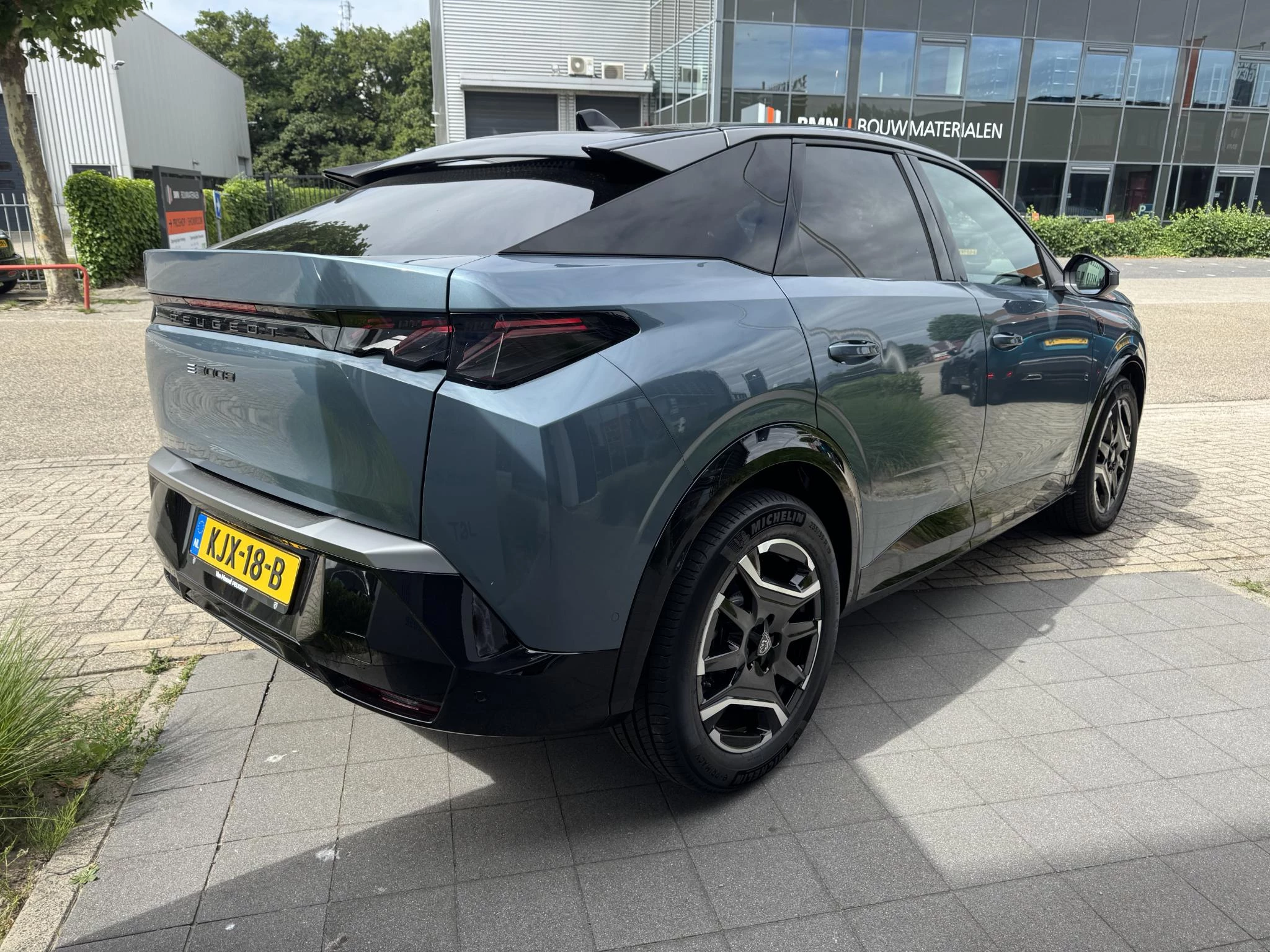 Peugeot e-3008 GT Avantage 210 73 kWh