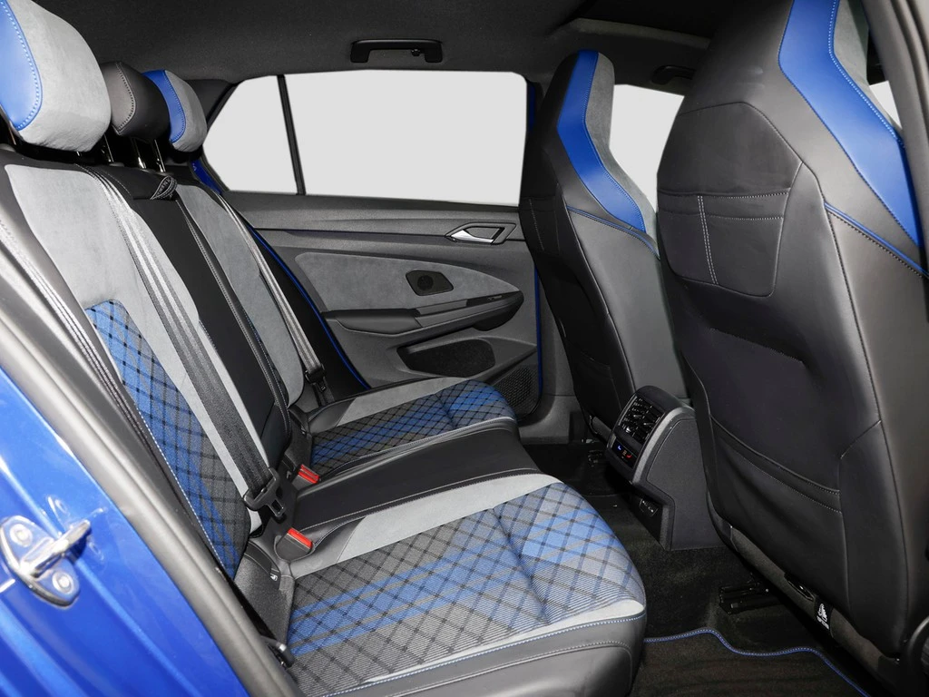 Volkswagen-Golf-image-8