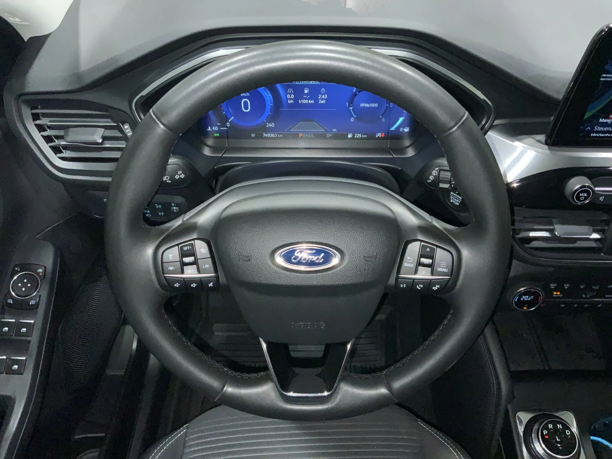 Ford-Kuga-image-12