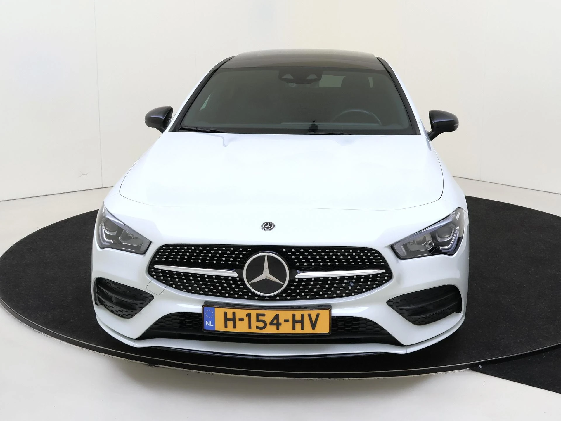 Mercedes-Benz-CLA-image-5