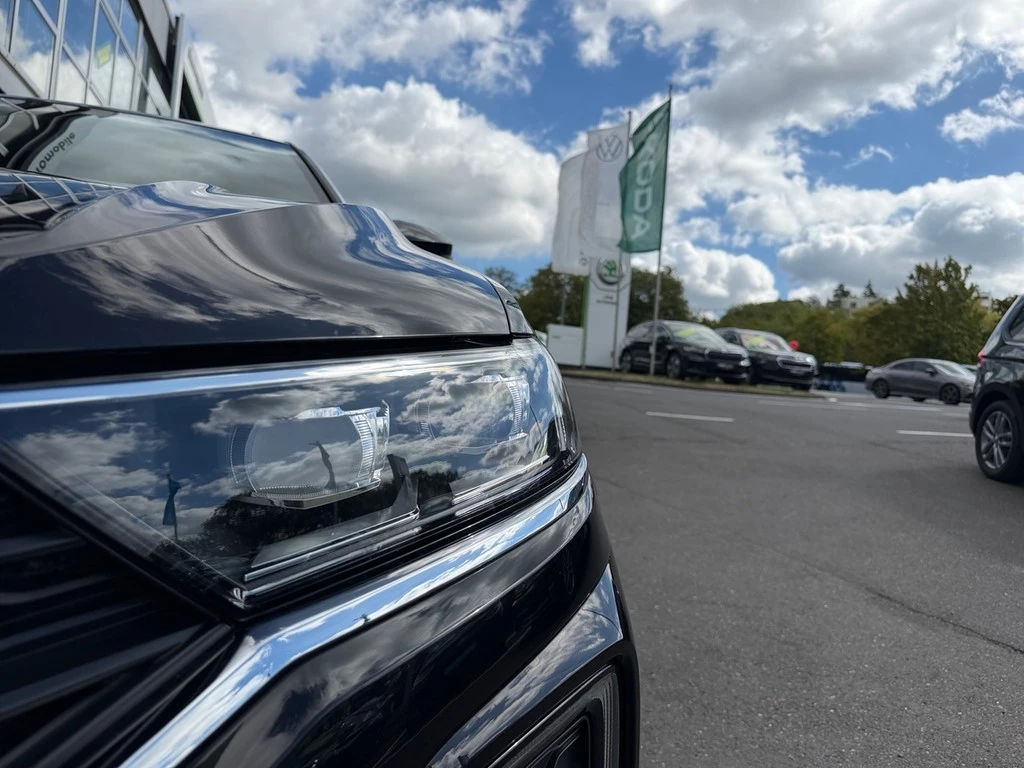 Volkswagen-T-Roc-image-1