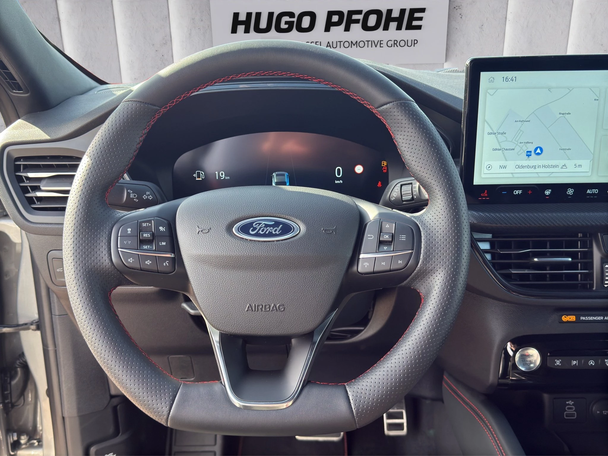 Ford Kuga ST-Line X Aut.*PANO*AHK*360GRAD*LED-MATRIX*NAVI*GRA*WINTER-PKT.