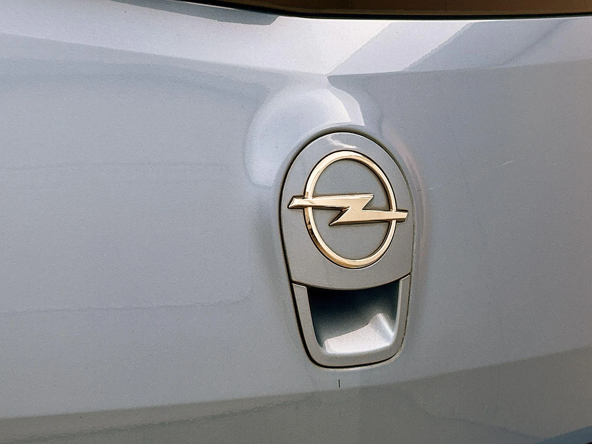 Opel-Agila-image-13