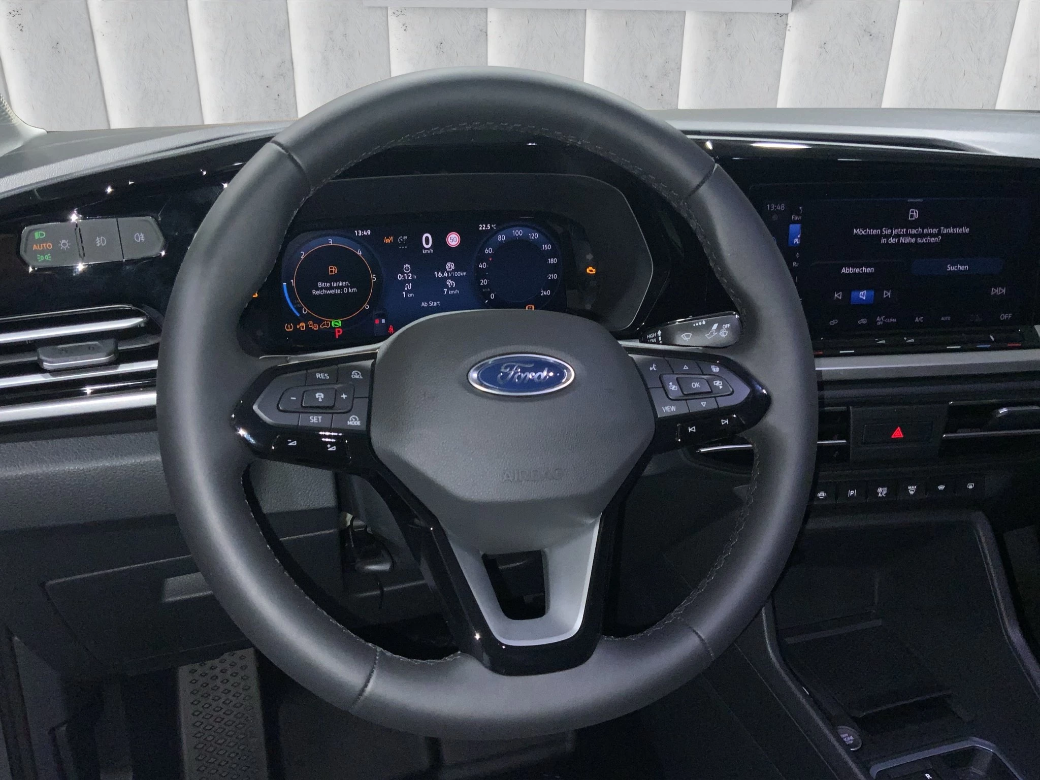 Ford Transit Connect L2 Grand Limited 2.0 EcoBlue 90kW Auto Kasten-LKW. 4-türig