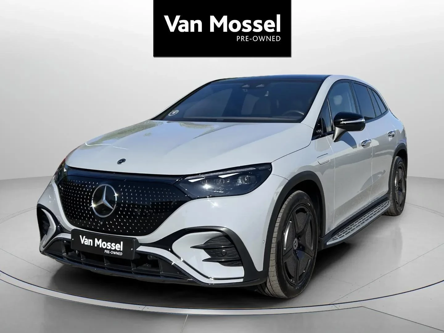 Mercedes-Benz-EQE-image-0