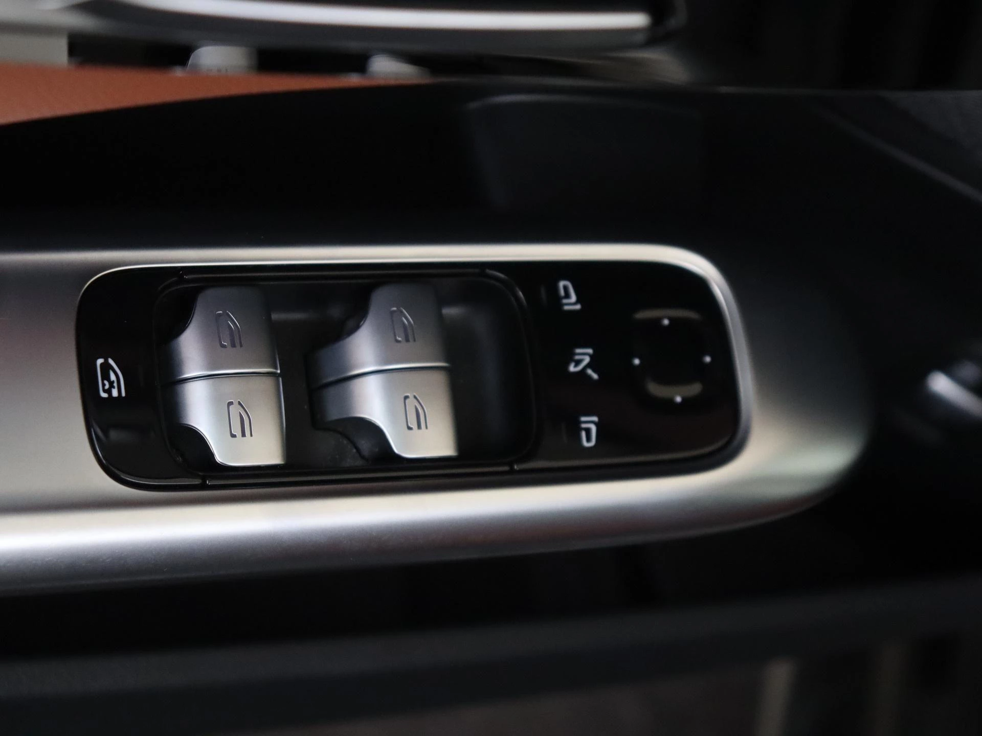 Mercedes-Benz-C-Klasse-image-25