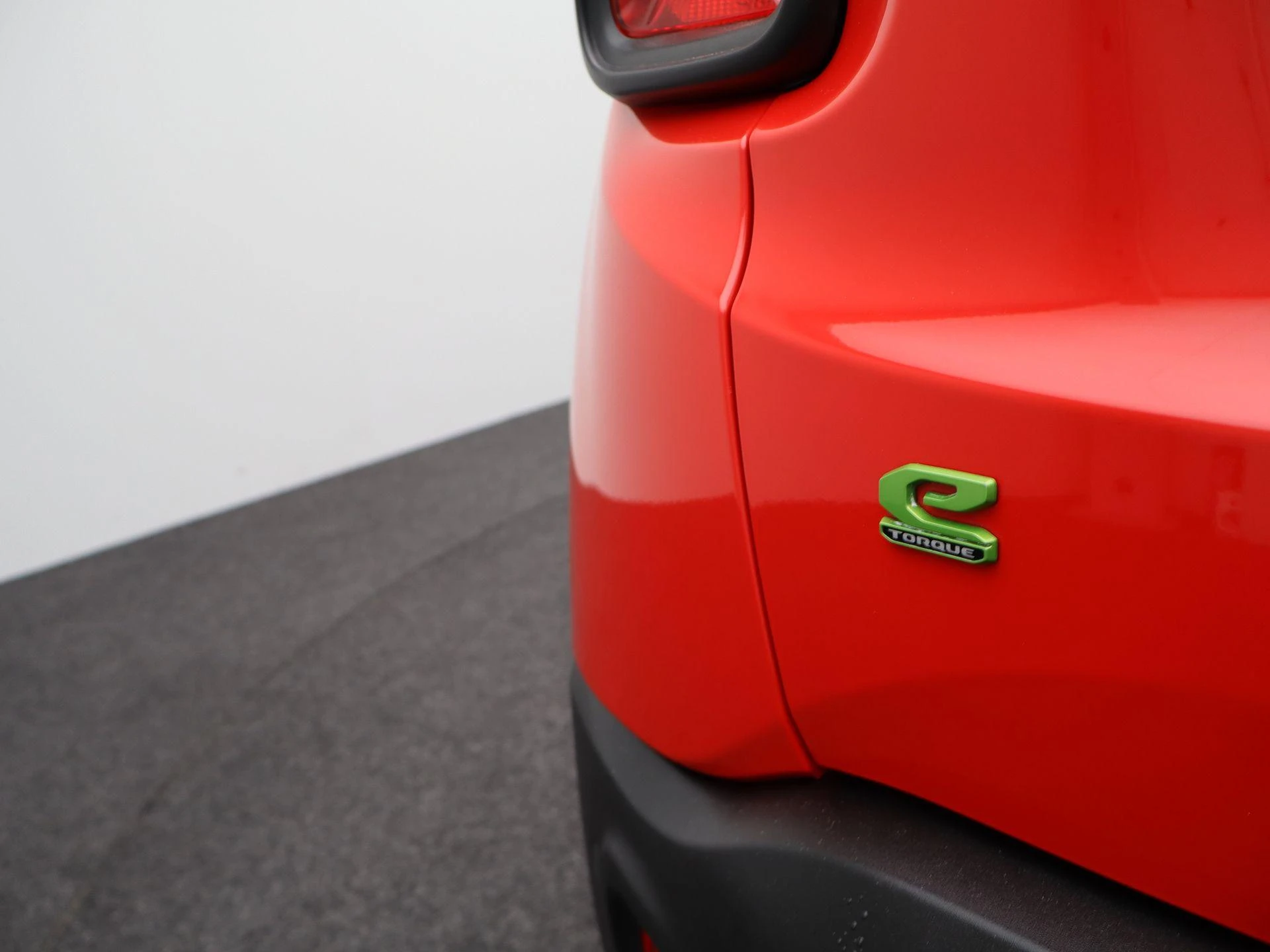 Jeep-Renegade-image-33