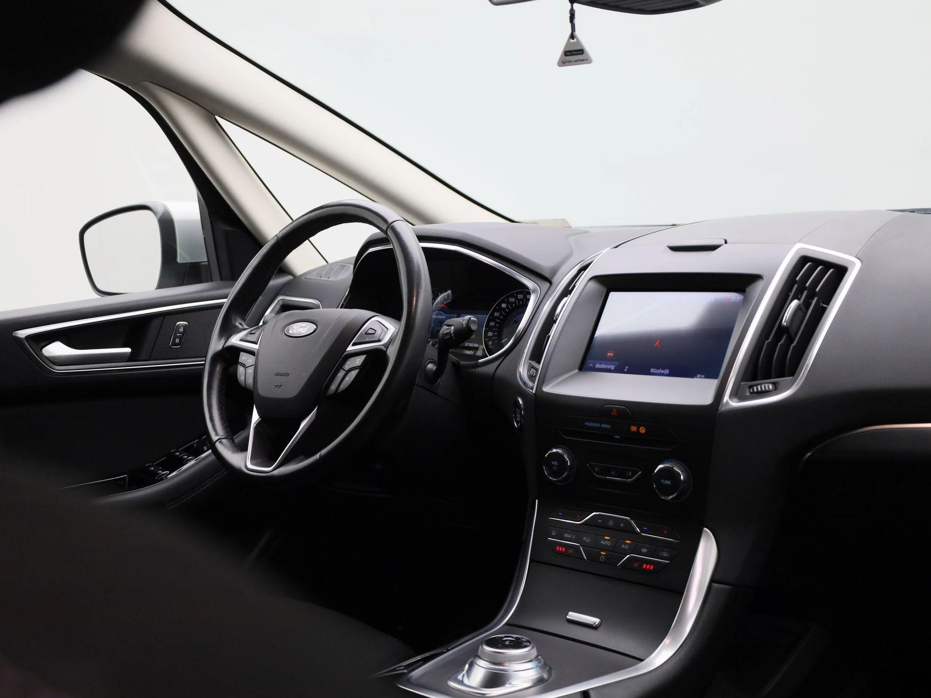 Ford-S-Max-image-35