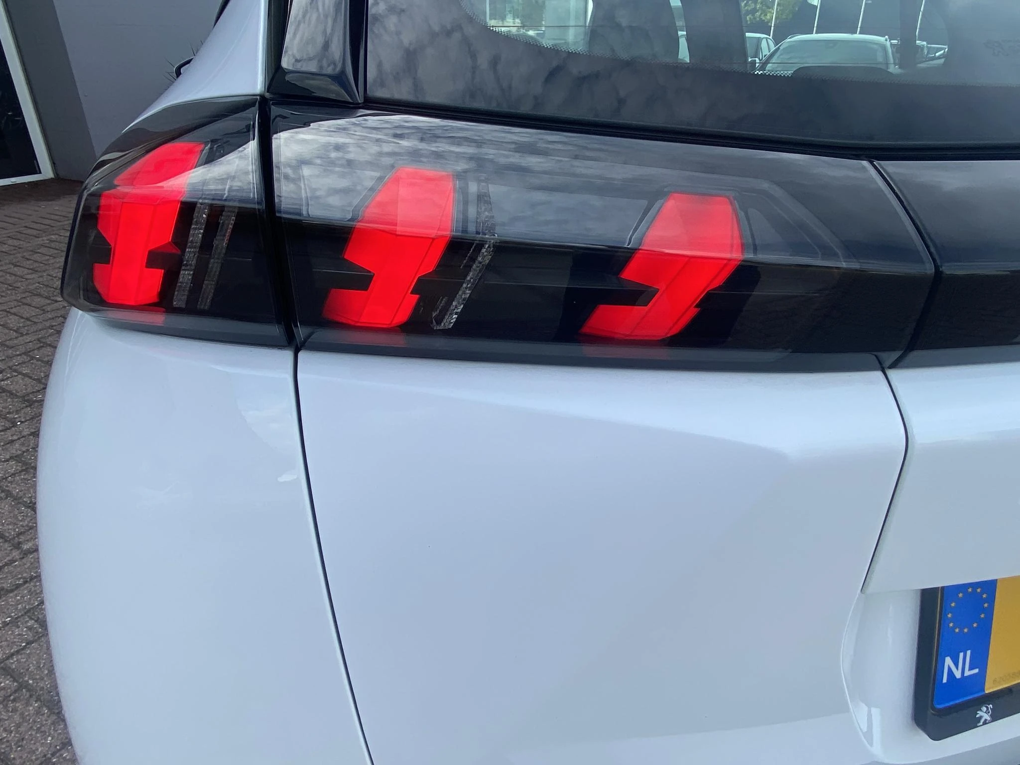 Peugeot-2008-image-28