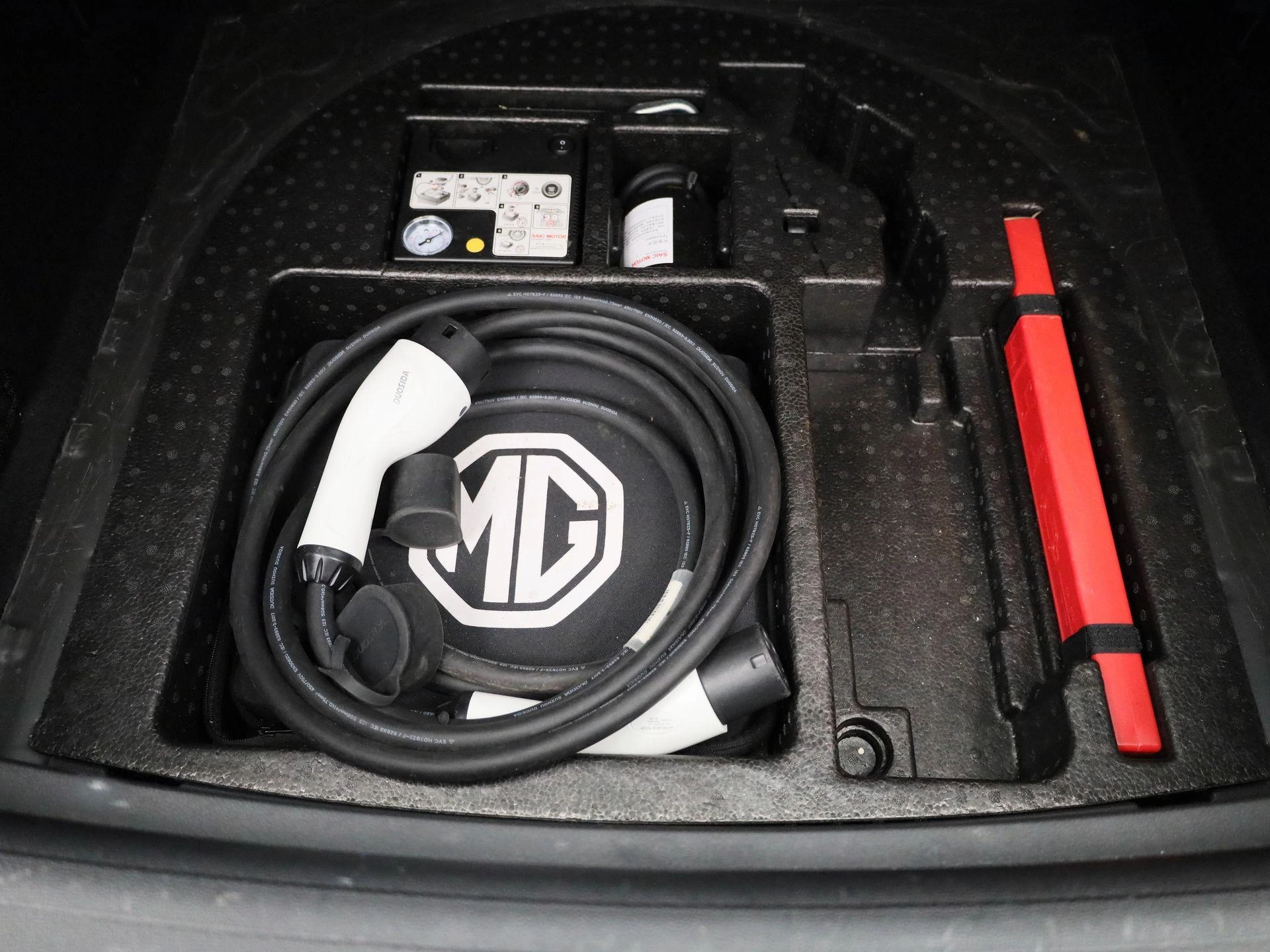 MG-ZS EV-image-11