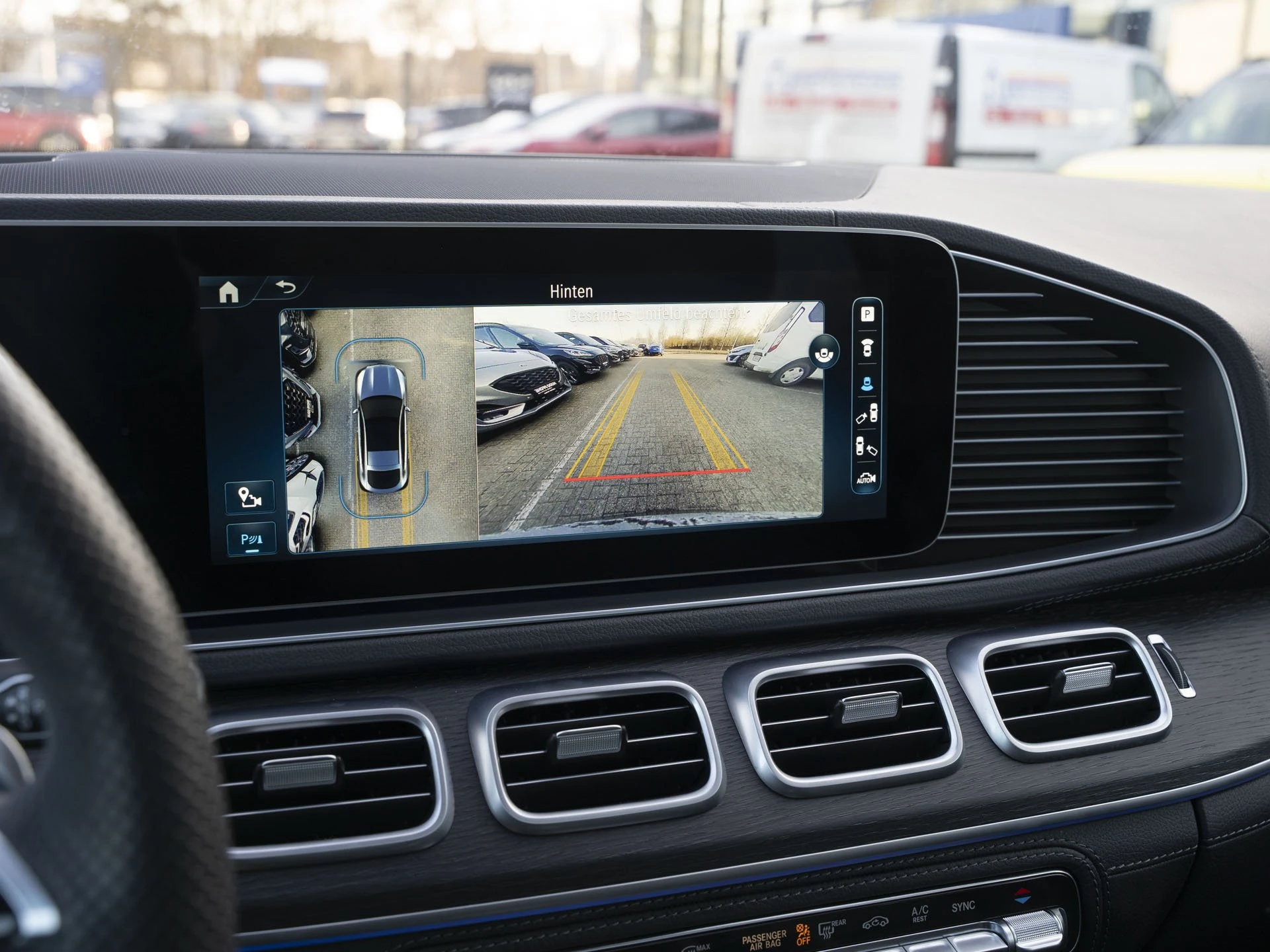 Mercedes-Benz-GLE-image-13