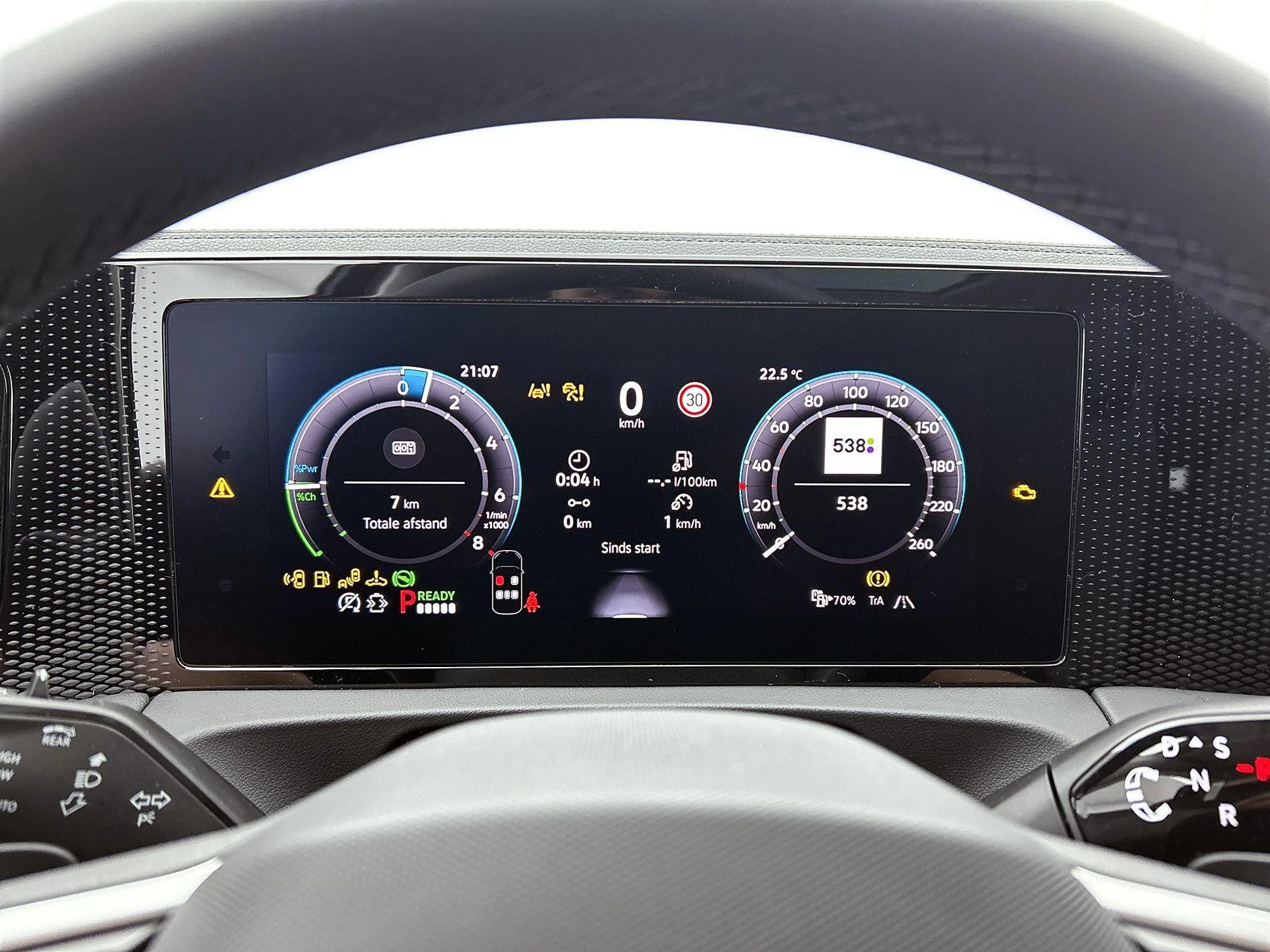 Volkswagen-Tiguan-image-10