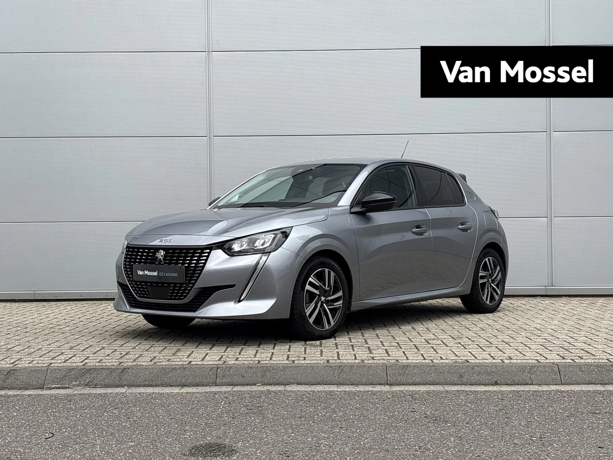 Peugeot-208-image-0