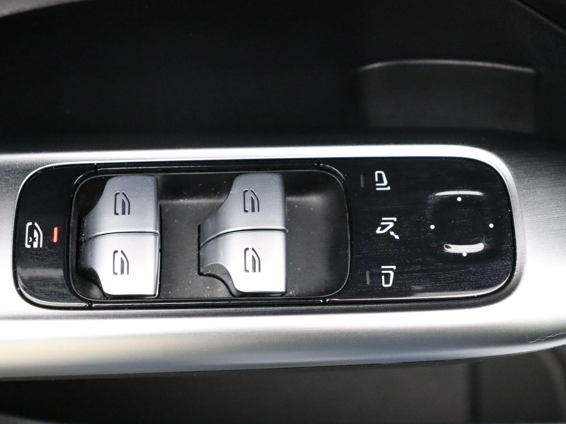 Mercedes-Benz-C-Klasse-image-6