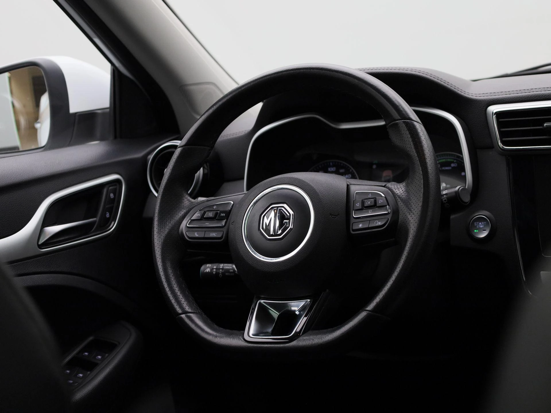 MG-ZS EV-image-38