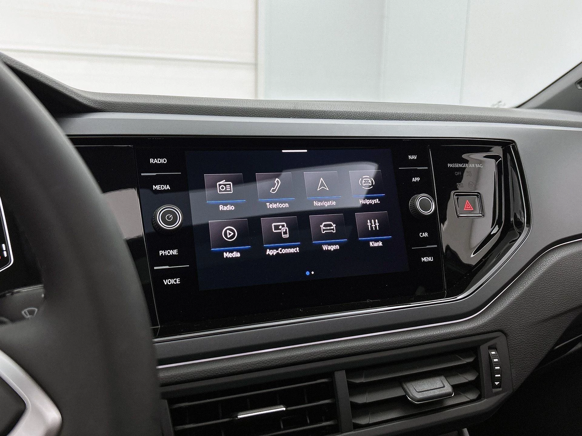 Volkswagen-Polo-image-6