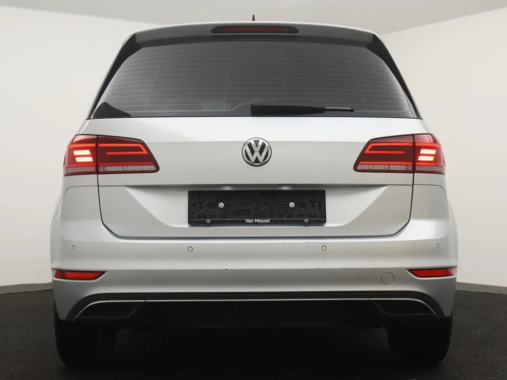 Volkswagen-Golf Sportsvan-image-3