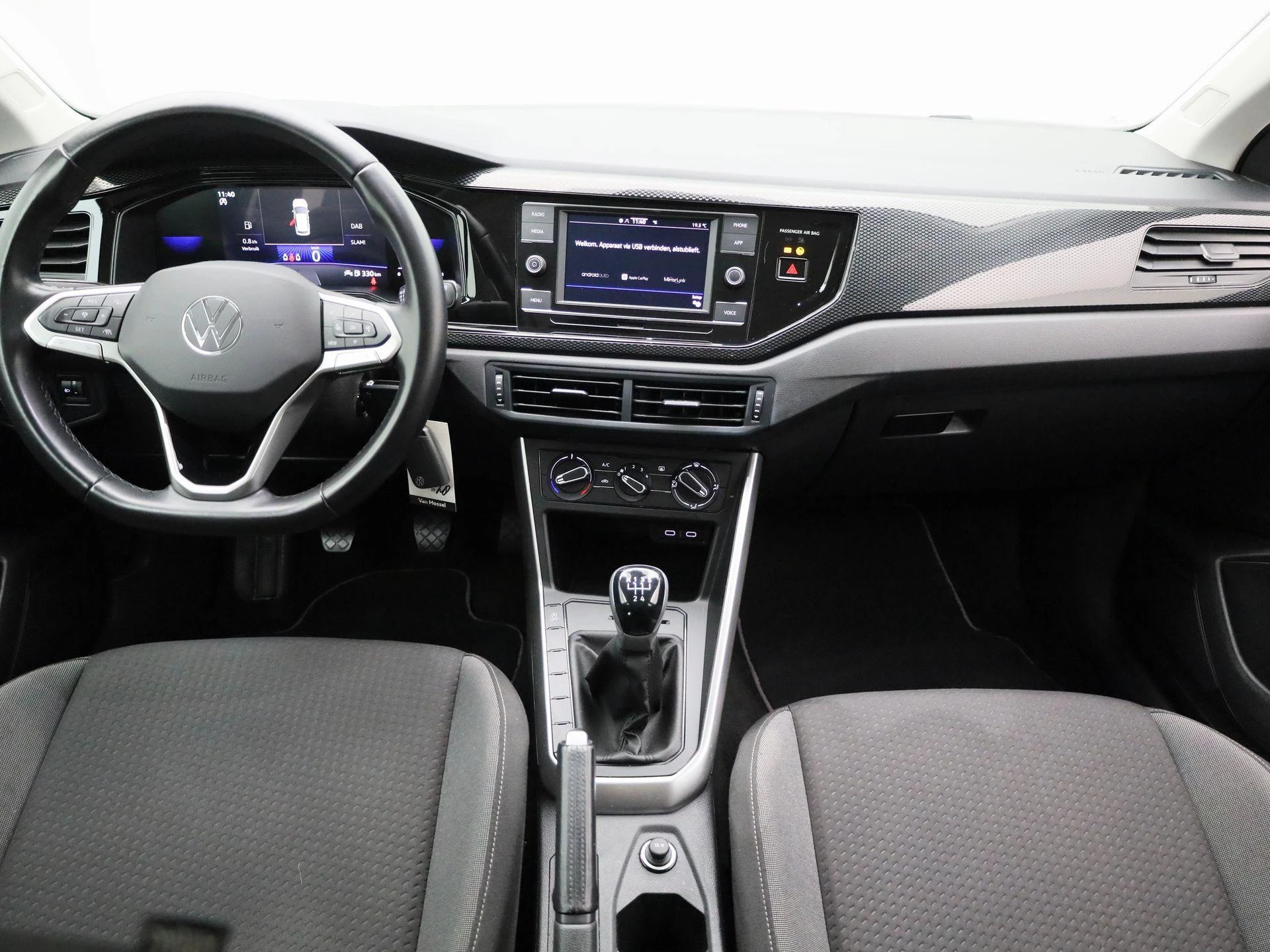 Volkswagen-Taigo-image-8