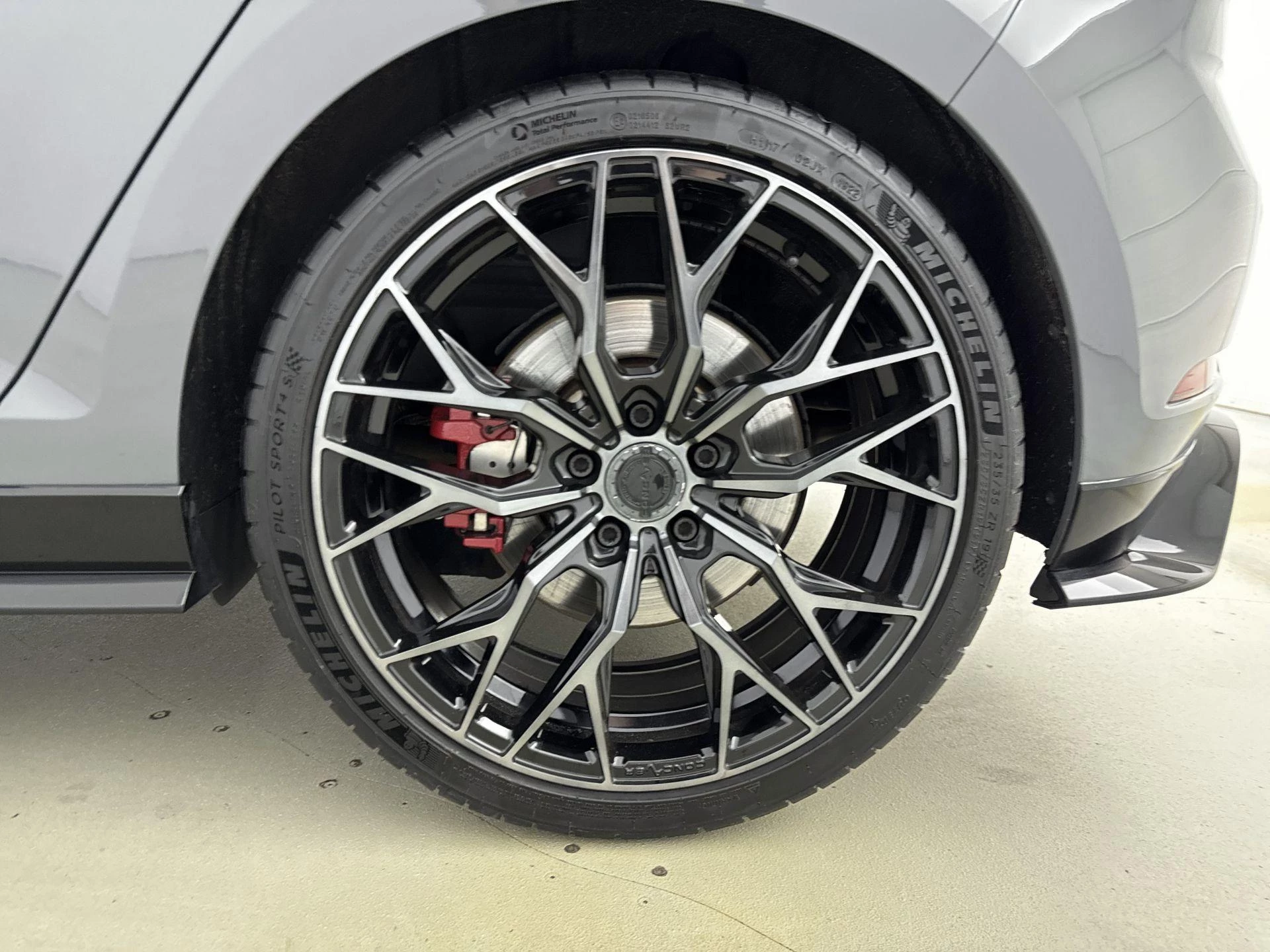 Volkswagen-Golf-image-24