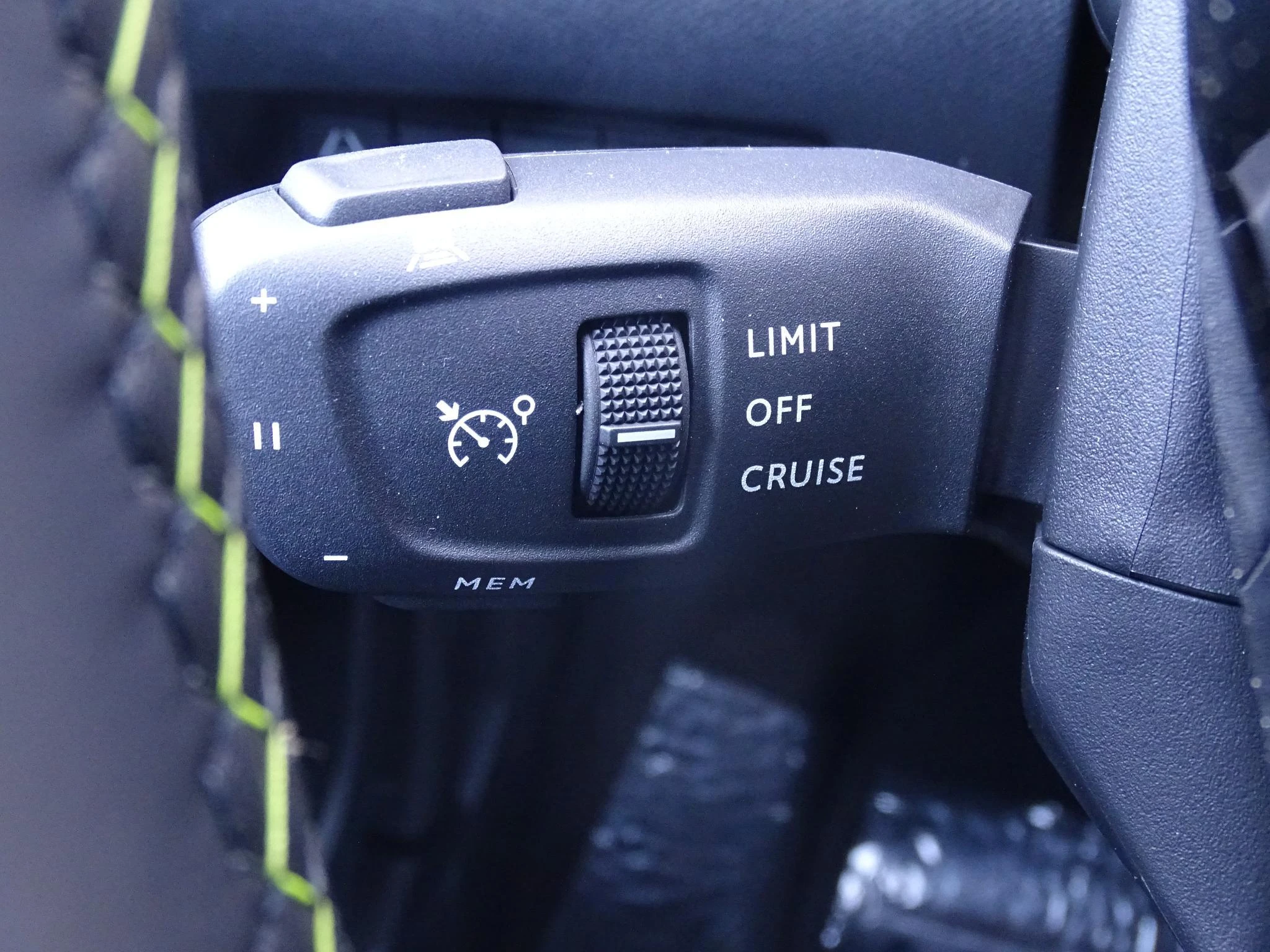 Peugeot-2008-image-18