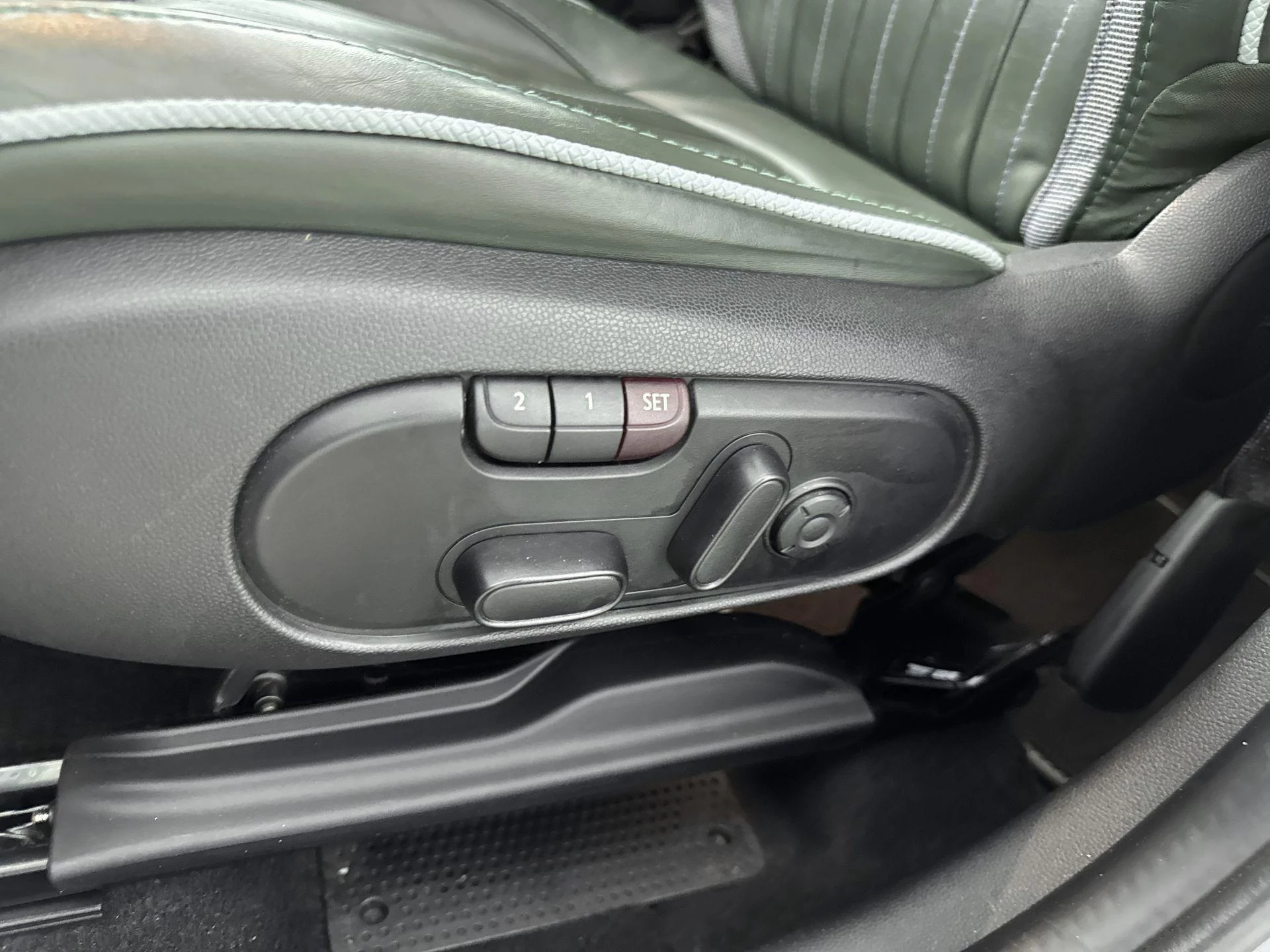 MINI-Countryman-image-18