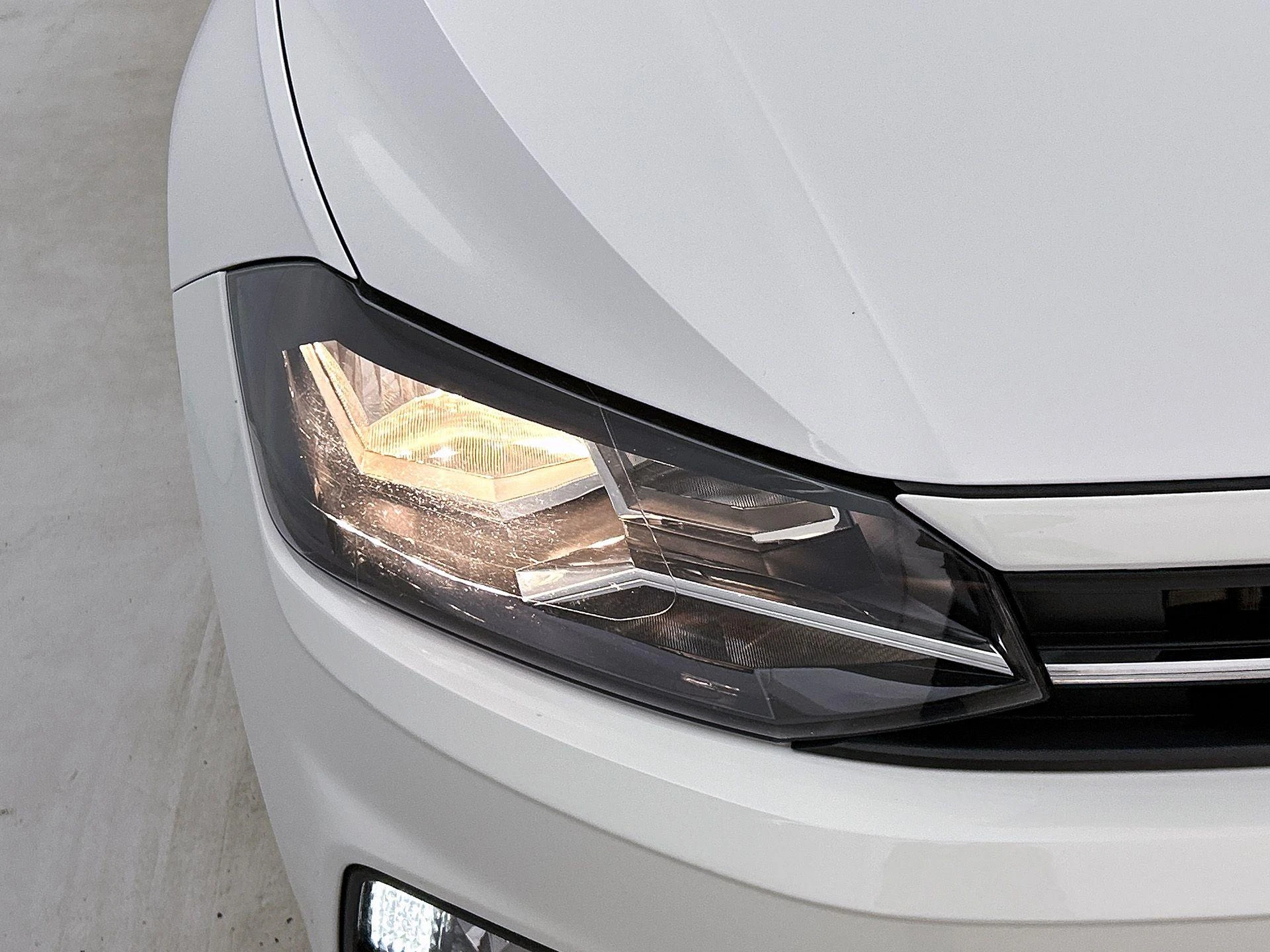 Volkswagen-Polo-image-12