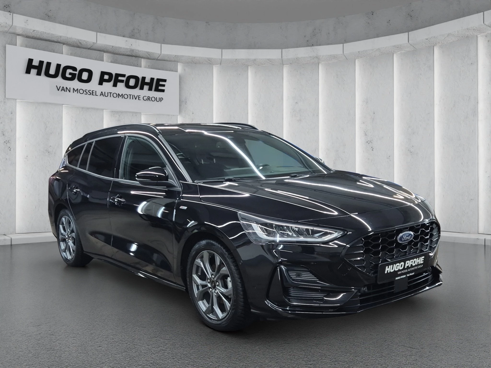 Ford Focus ST-Line X Turnier Aut.*AHK*ACC*HUD*KAM*NAVI*WINTER-PKT.