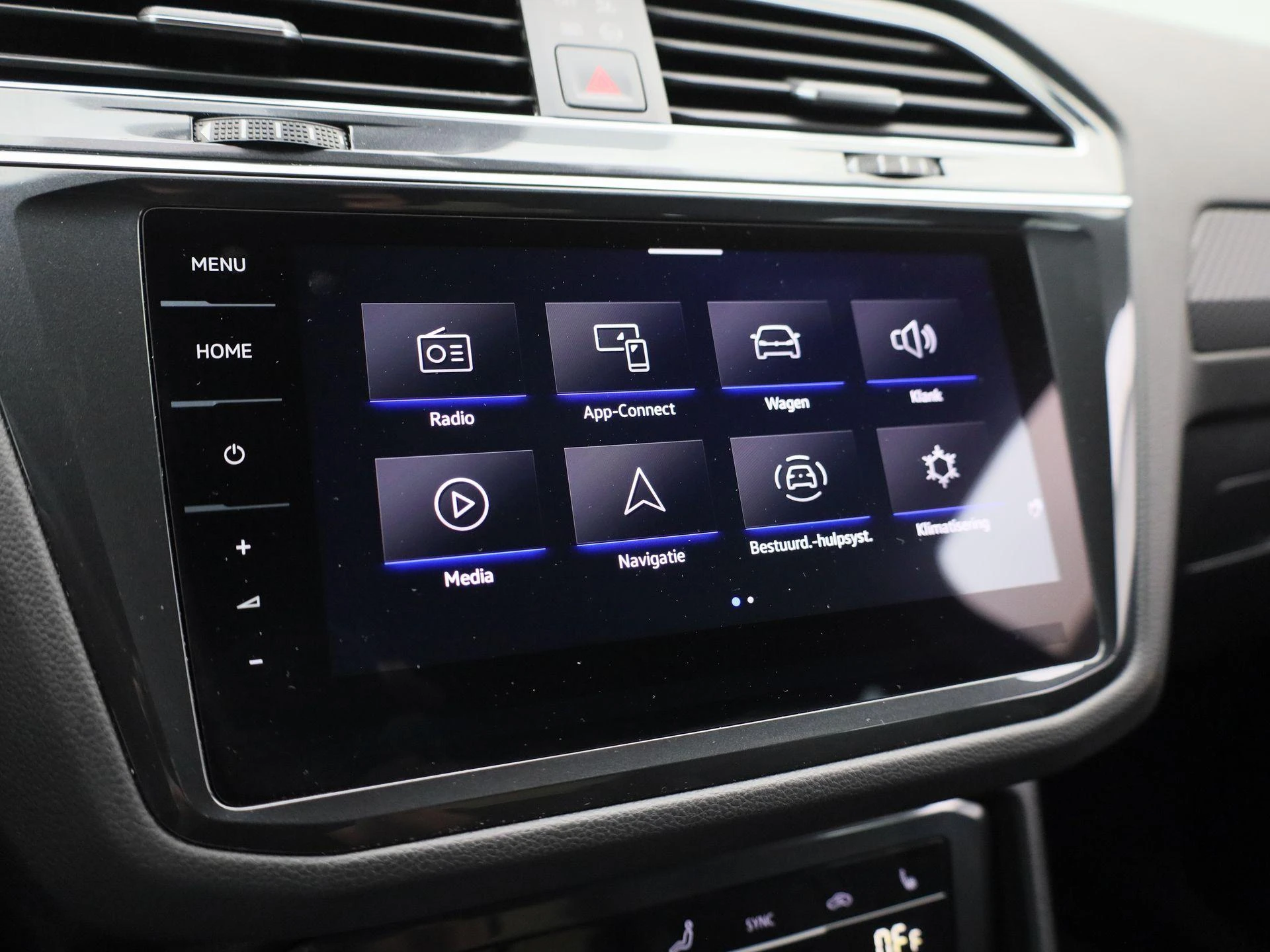 Volkswagen-Tiguan-image-24
