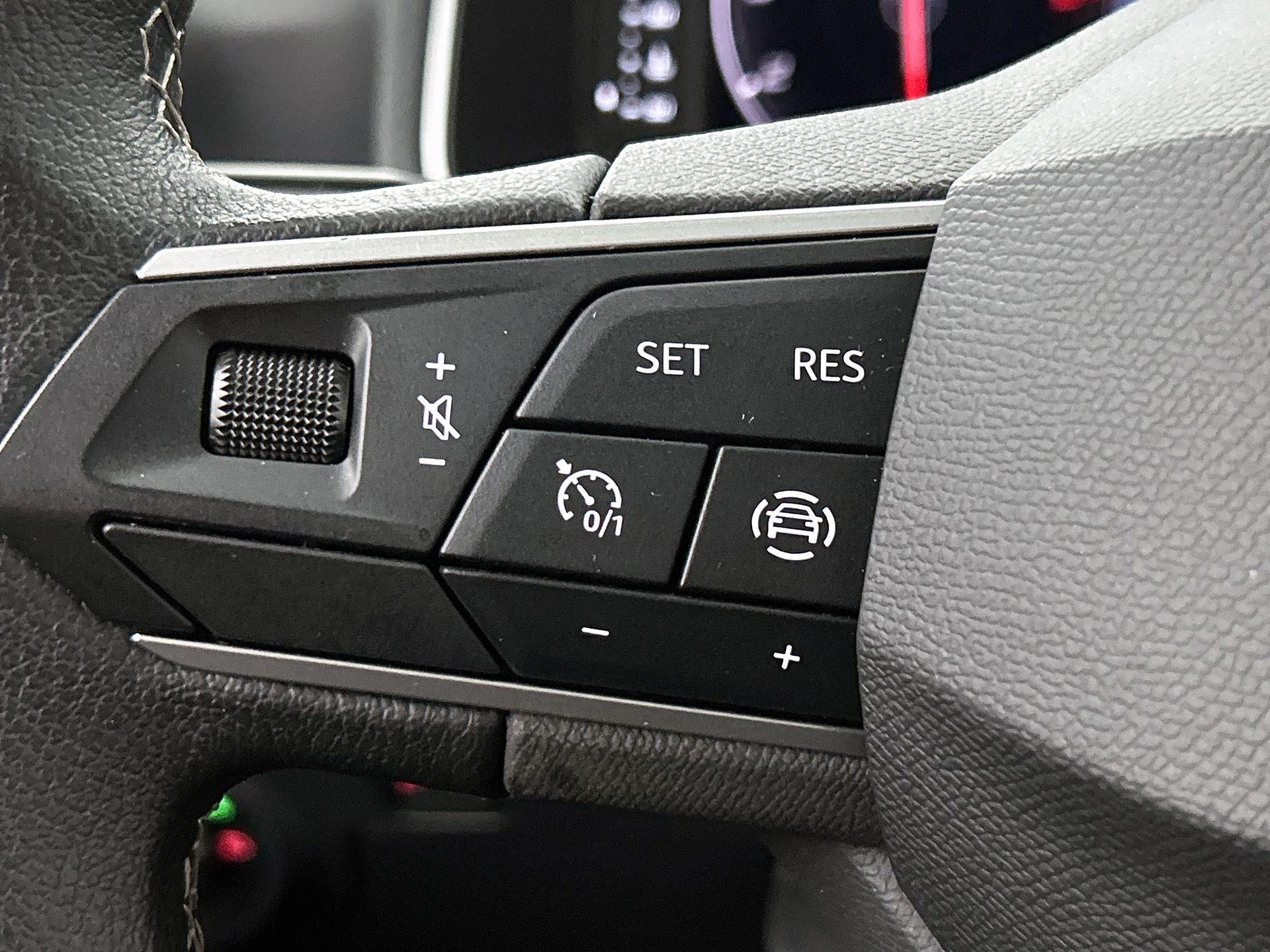 SEAT-Arona-image-5