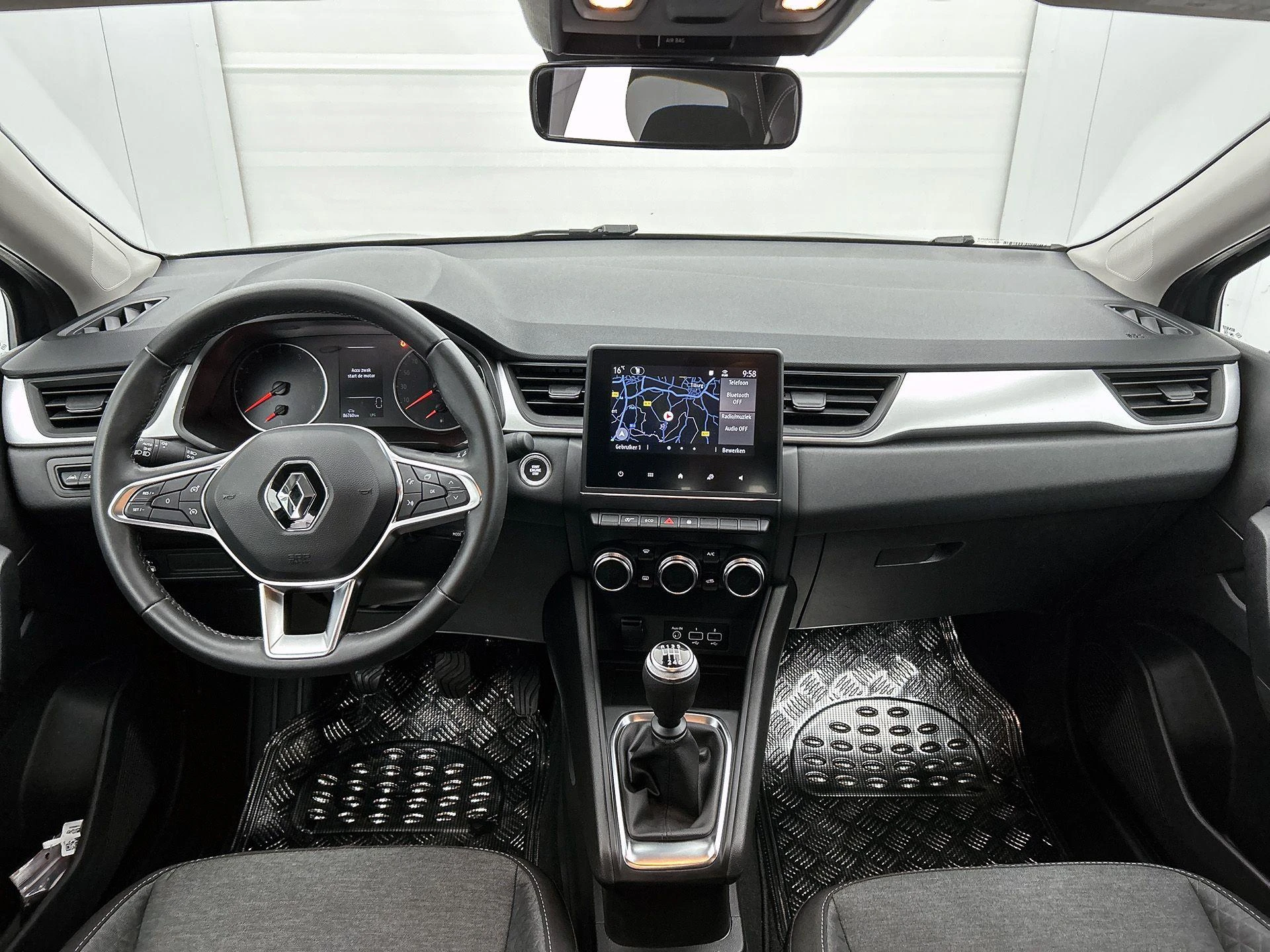 Renault-Captur-image-17